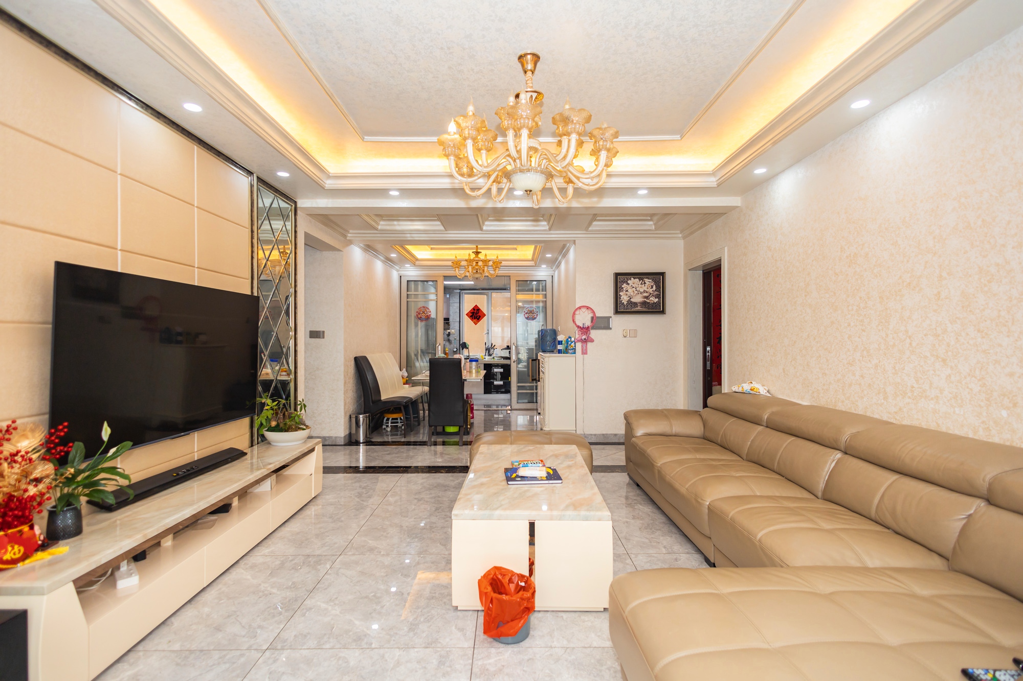 恒广国际景园一二区 3室2厅2卫 101.0万 恒广国际景园一二区 3室2厅2卫 101.0万客厅