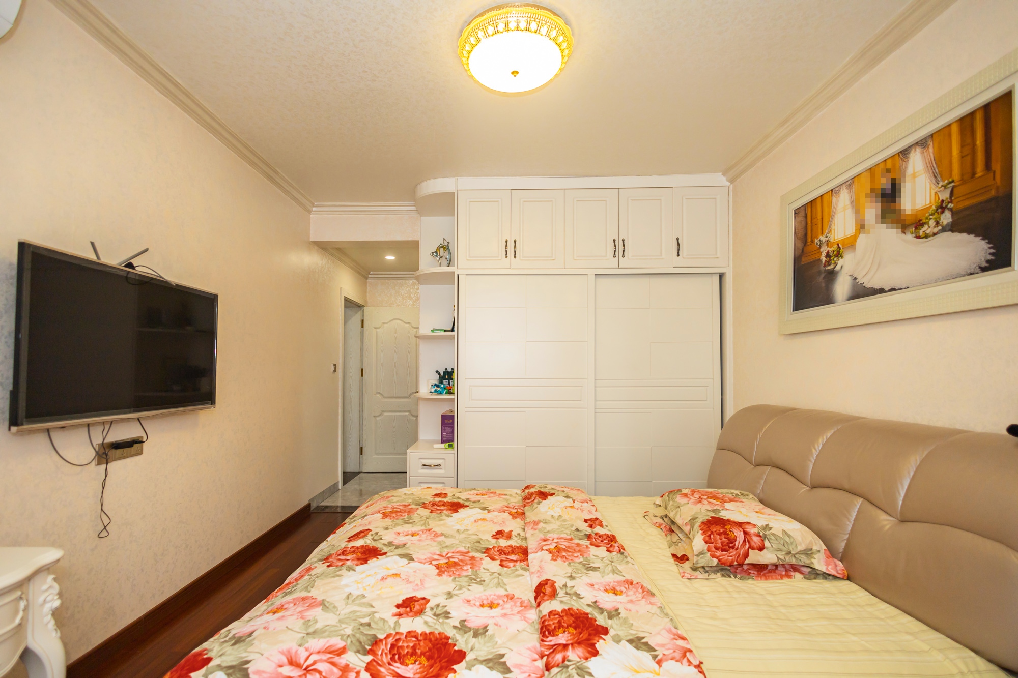 恒广国际景园一二区 3室2厅2卫 101.0万 恒广国际景园一二区 3室2厅2卫 101.0万卧室