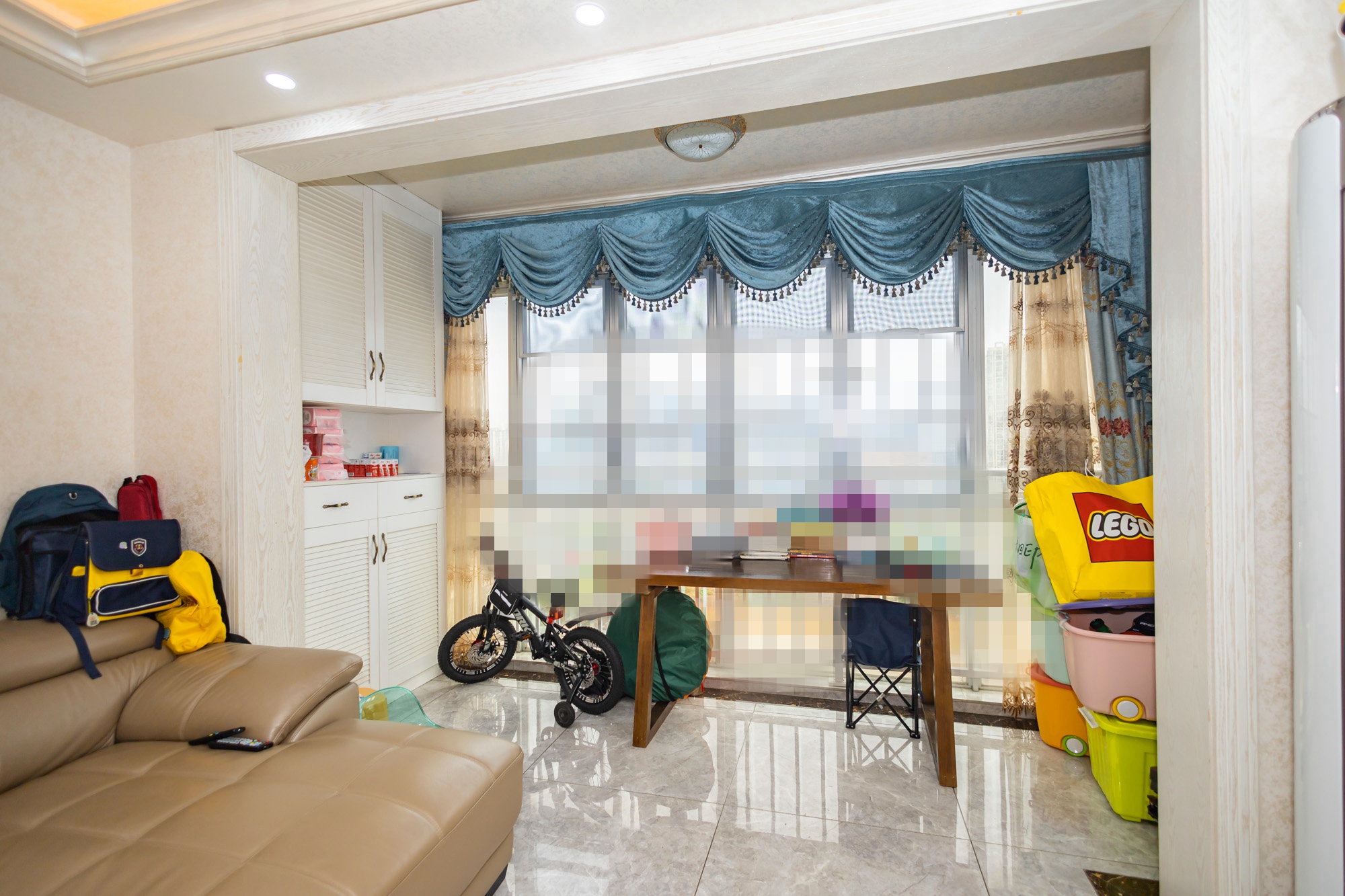 恒广国际景园一二区 3室2厅2卫 101.0万 恒广国际景园一二区 3室2厅2卫 101.0万阳台