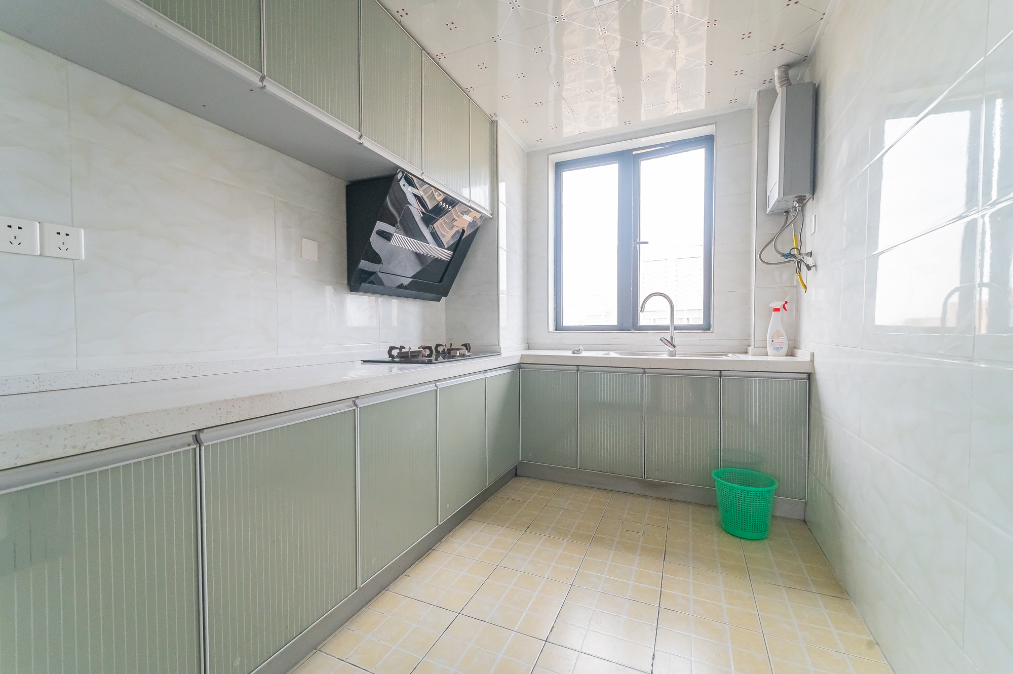 深业睿城 4室2厅2卫 106.8万 深业睿城 4室2厅2卫 106.8万厨房