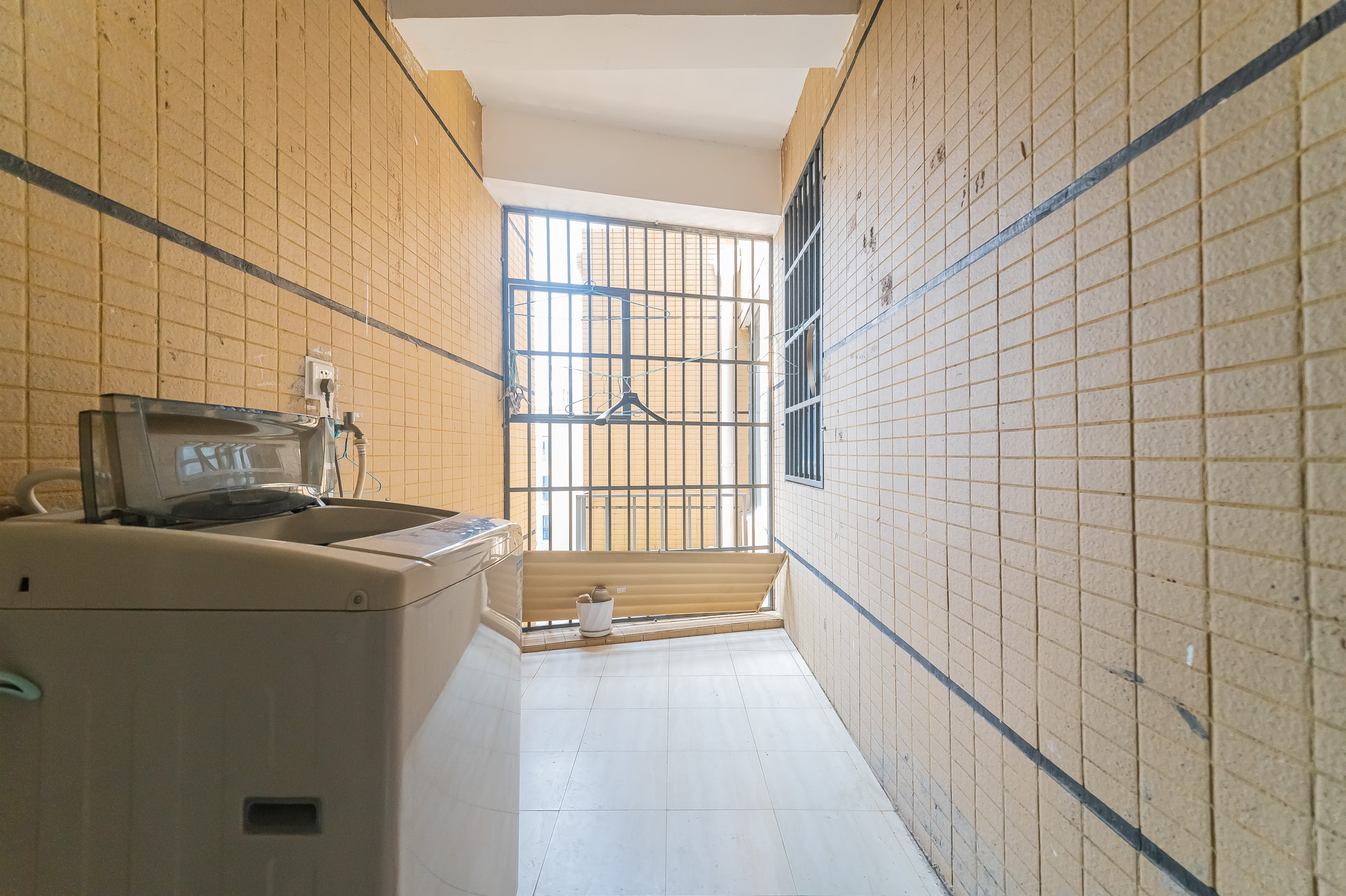 方略城市广场 3室2厅2卫 85.0万 方略城市广场 3室2厅2卫 85.0万阳台