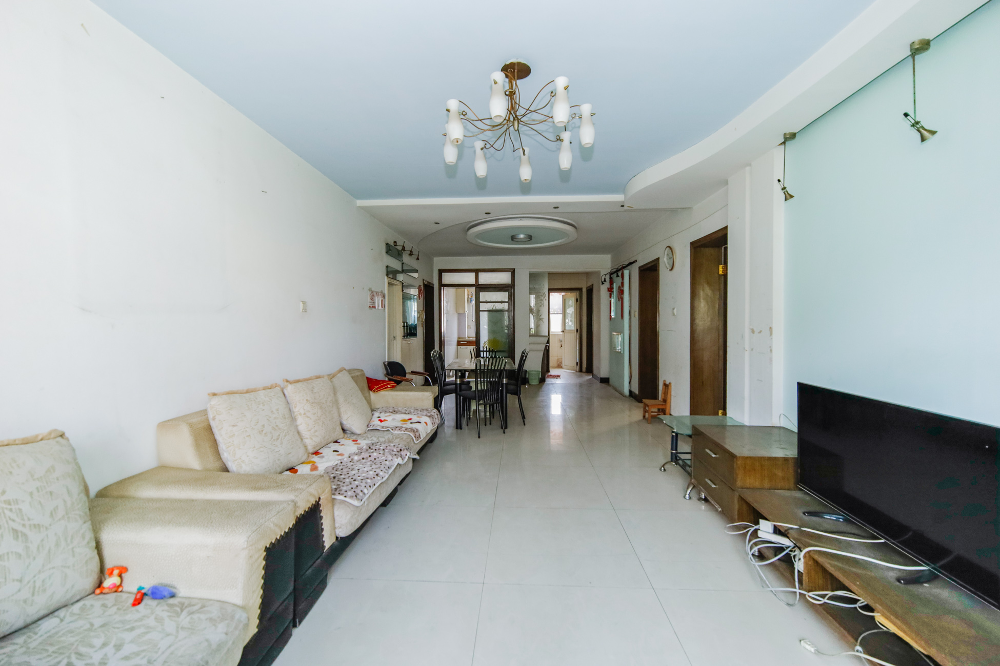 德馨园 3室2厅2卫 54.0万 德馨园 3室2厅2卫 54.0万客厅