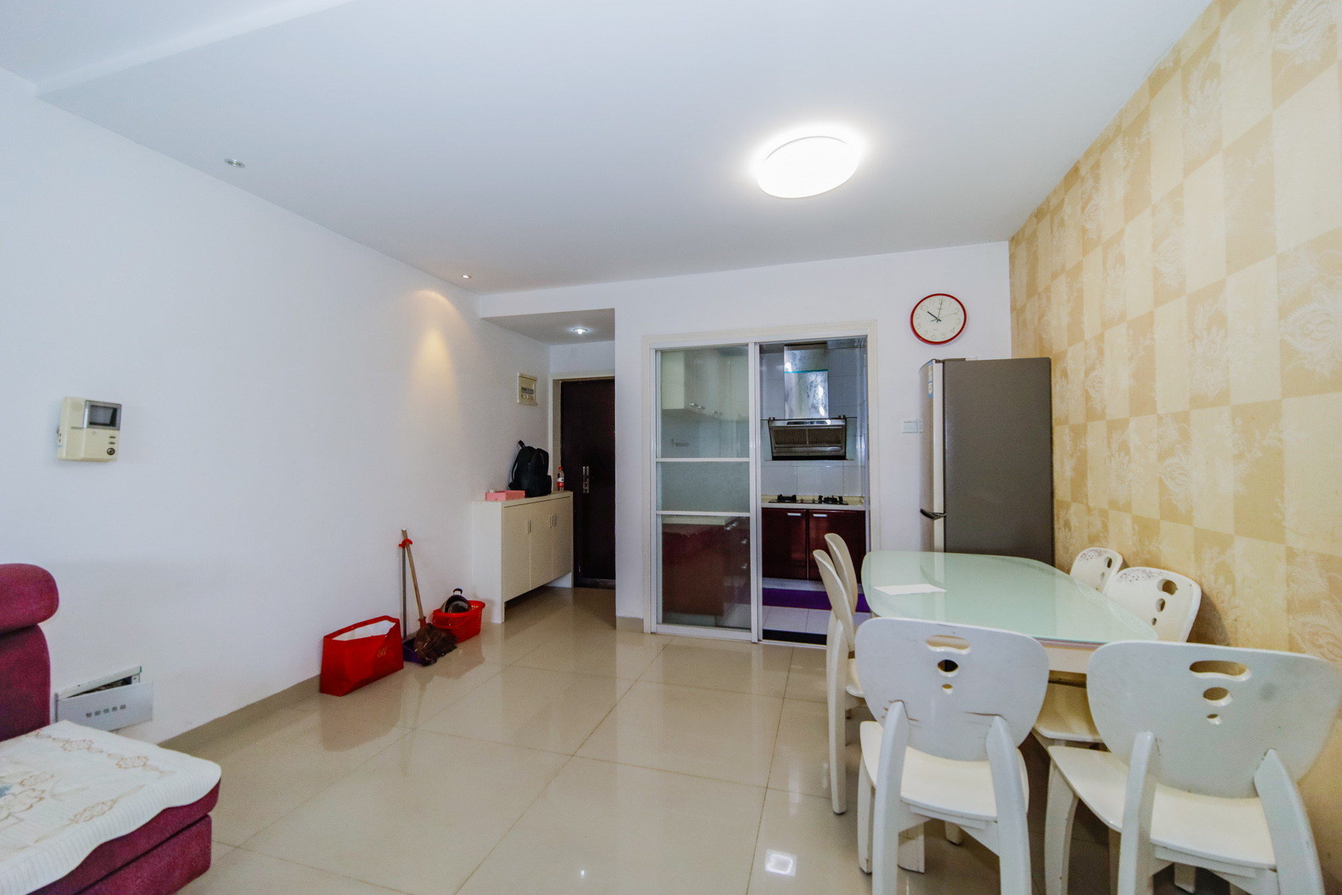 上海城小区 2室2厅1卫 66.00万 上海城小区 2室2厅1卫 66.00万客厅