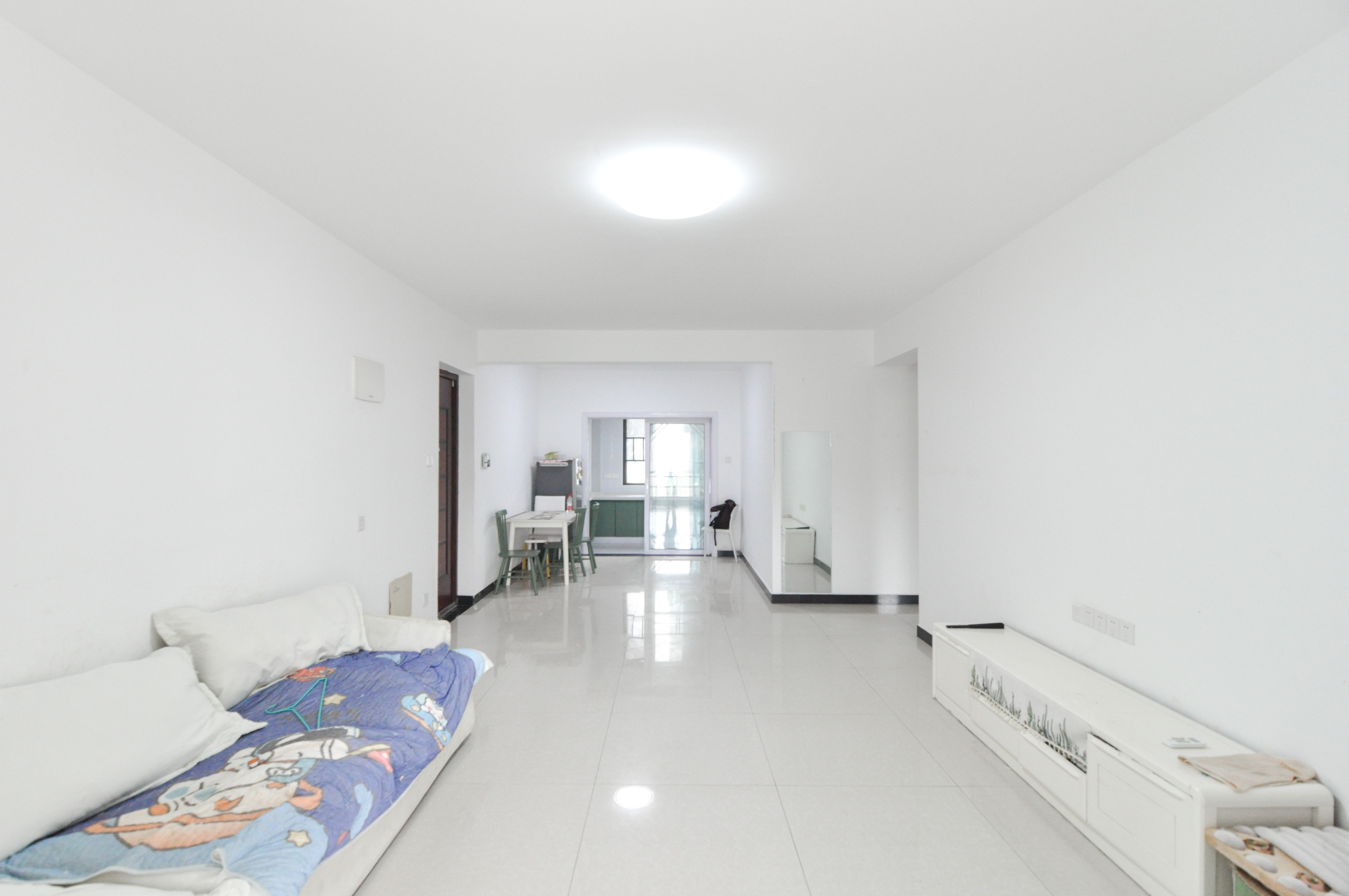 中海梅溪湖壹号 3室2厅2卫 188.0万 中海梅溪湖壹号 3室2厅2卫 188.0万客厅