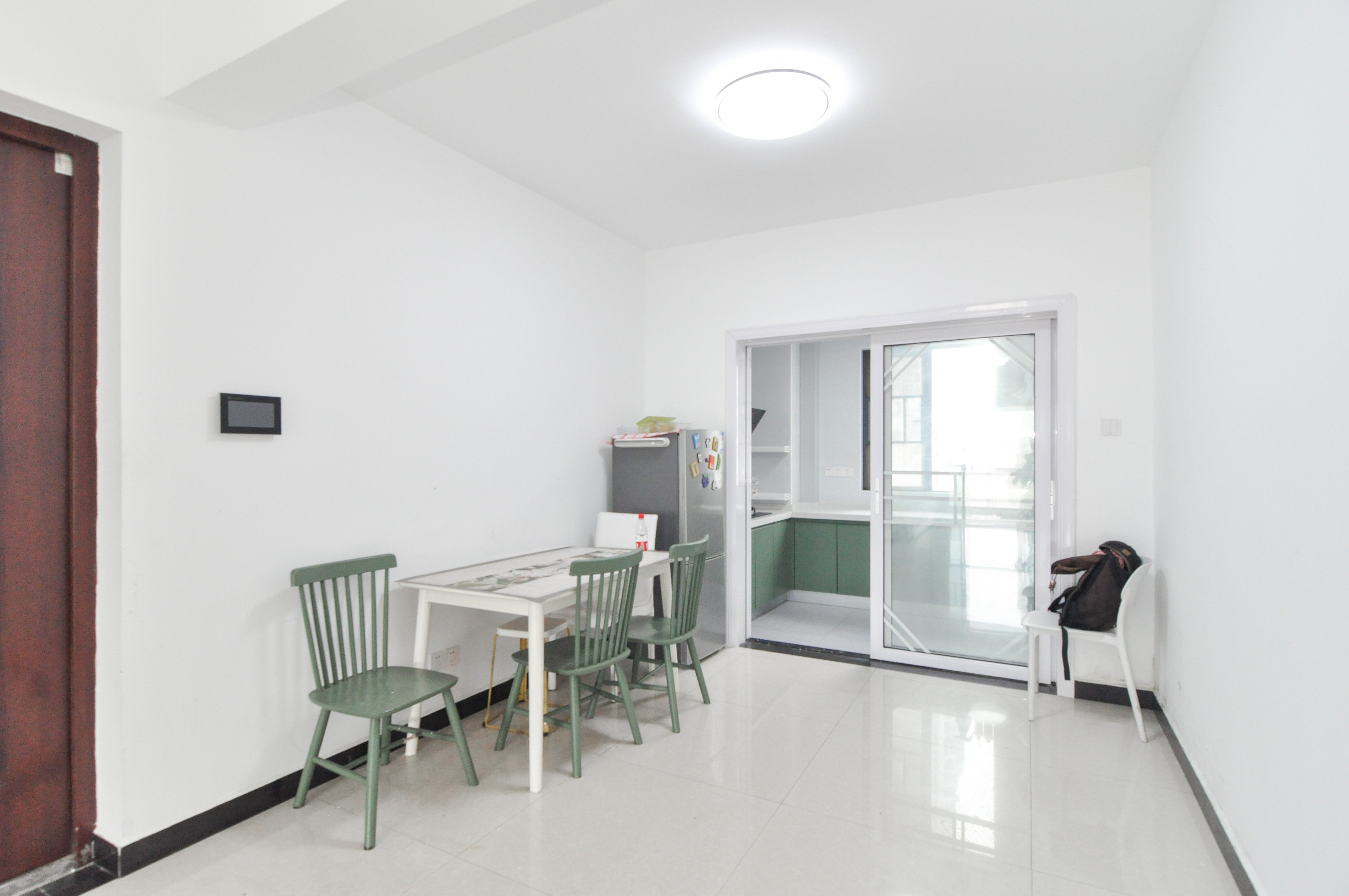 中海梅溪湖壹号 3室2厅2卫 188.0万 中海梅溪湖壹号 3室2厅2卫 188.0万客厅