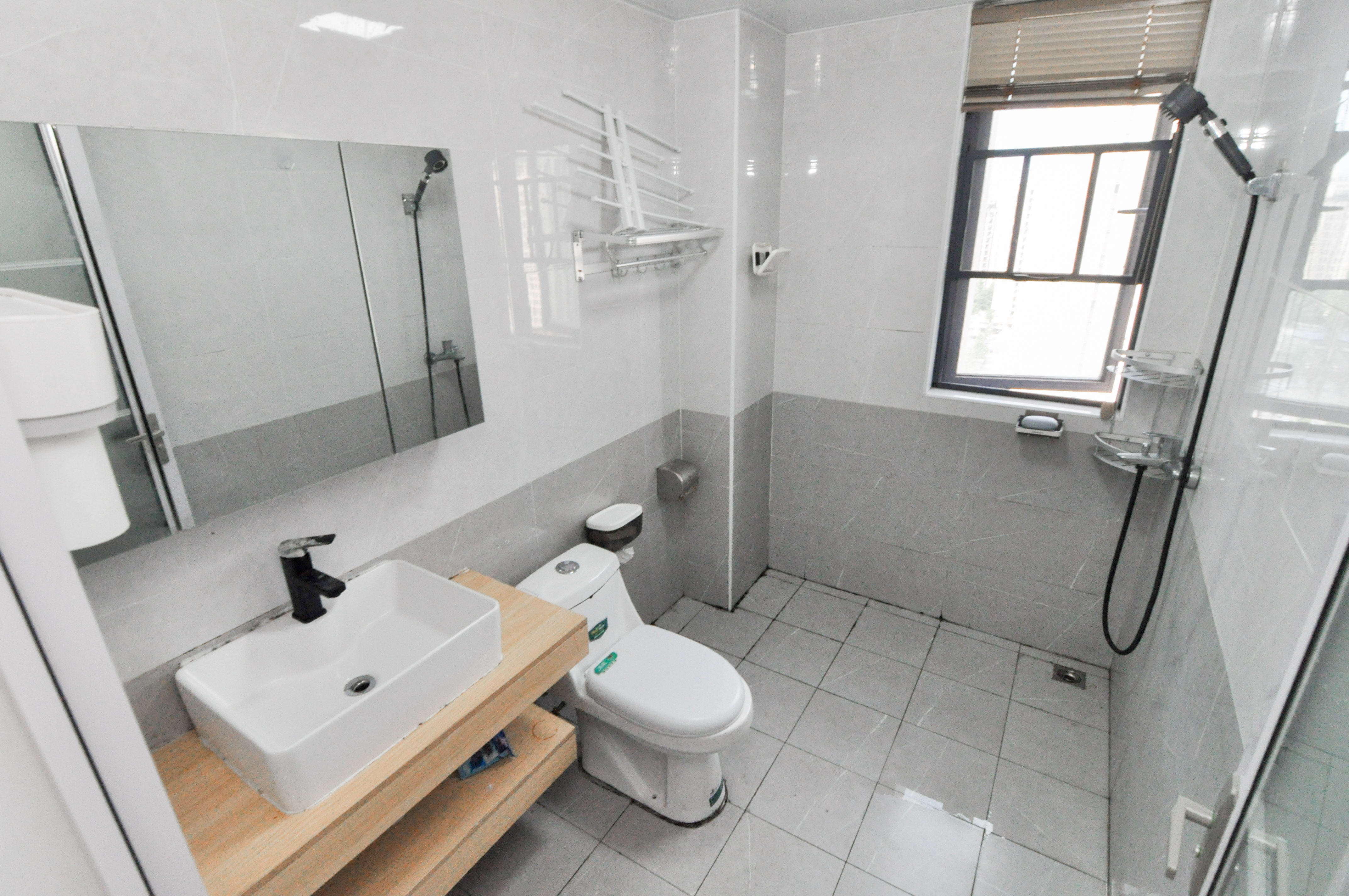 中海梅溪湖壹号 3室2厅2卫 188.0万 中海梅溪湖壹号 3室2厅2卫 188.0万卫生间