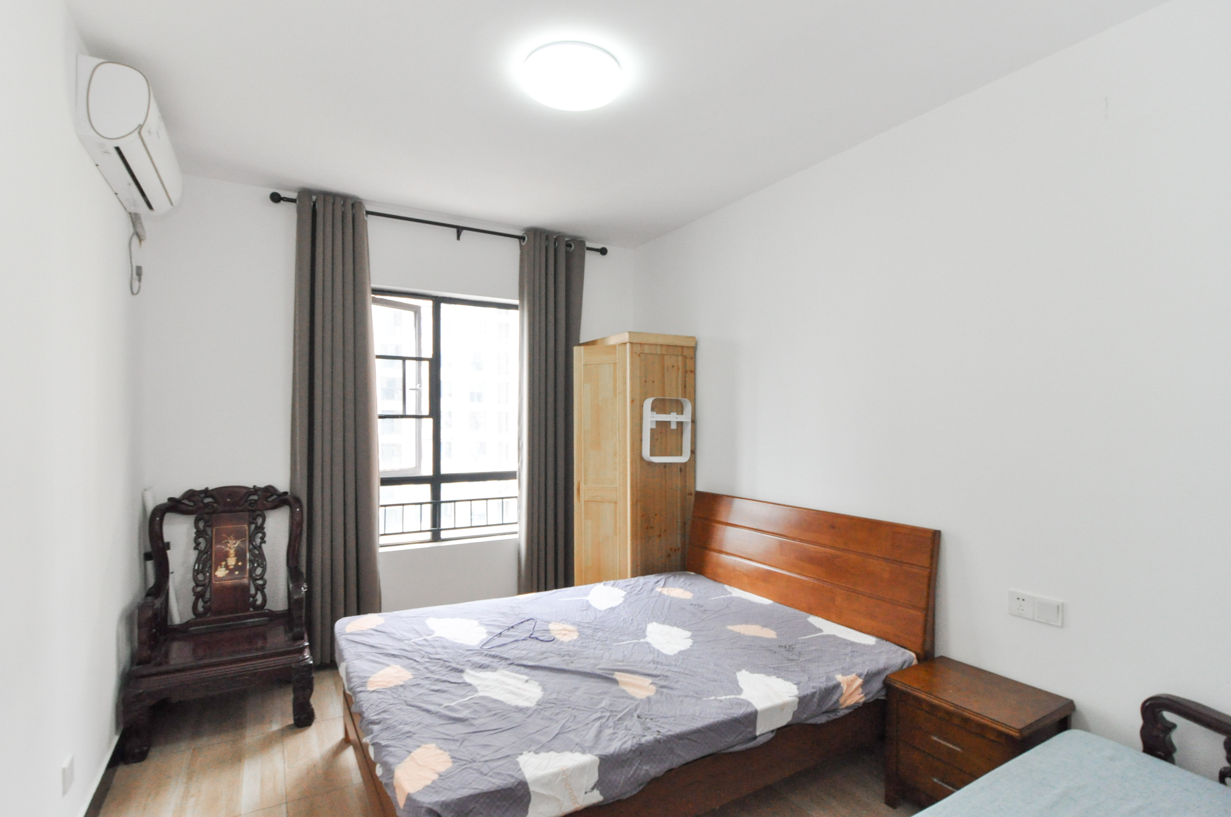 中海梅溪湖壹号 3室2厅2卫 188.0万 中海梅溪湖壹号 3室2厅2卫 188.0万卧室