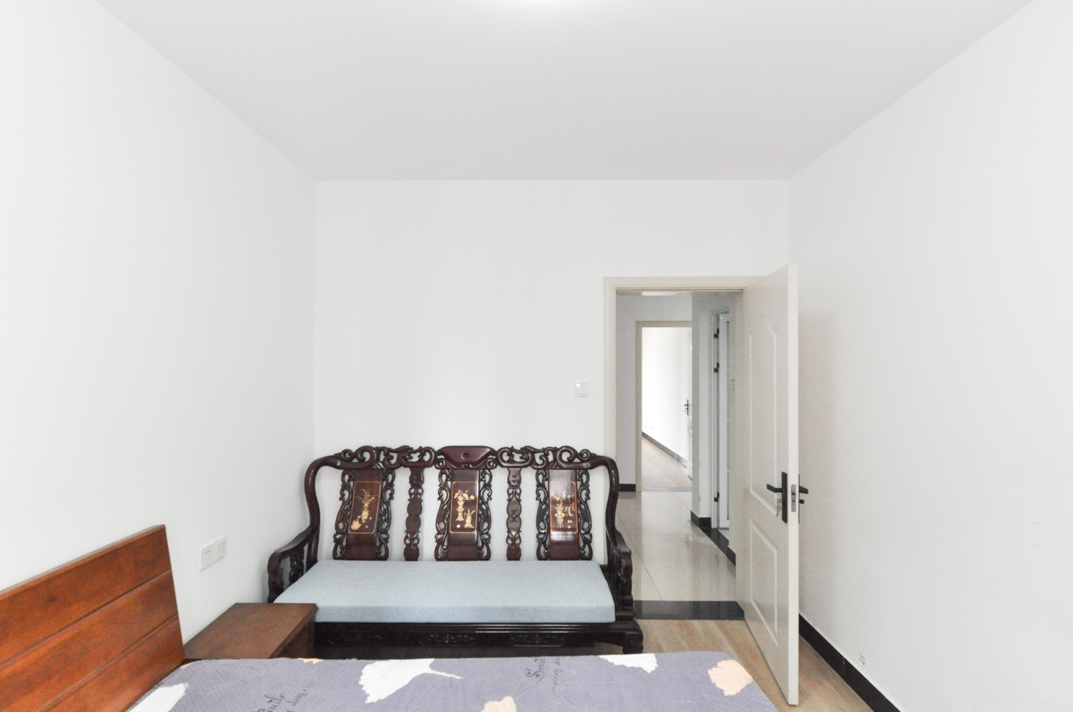 中海梅溪湖壹号 3室2厅2卫 188.0万 中海梅溪湖壹号 3室2厅2卫 188.0万卧室