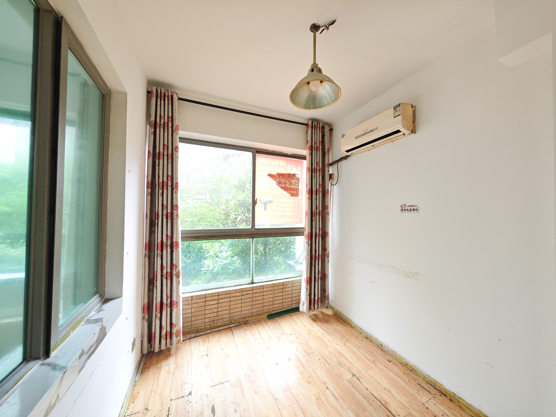 新城新世界一二三期  4室2厅2卫    100.0万 新城新世界一二三期  4室2厅2卫    100.0万卧室