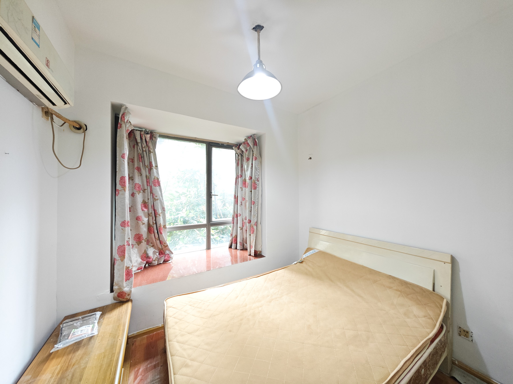 新城新世界一二三期  4室2厅2卫    100.0万 新城新世界一二三期  4室2厅2卫    100.0万卧室