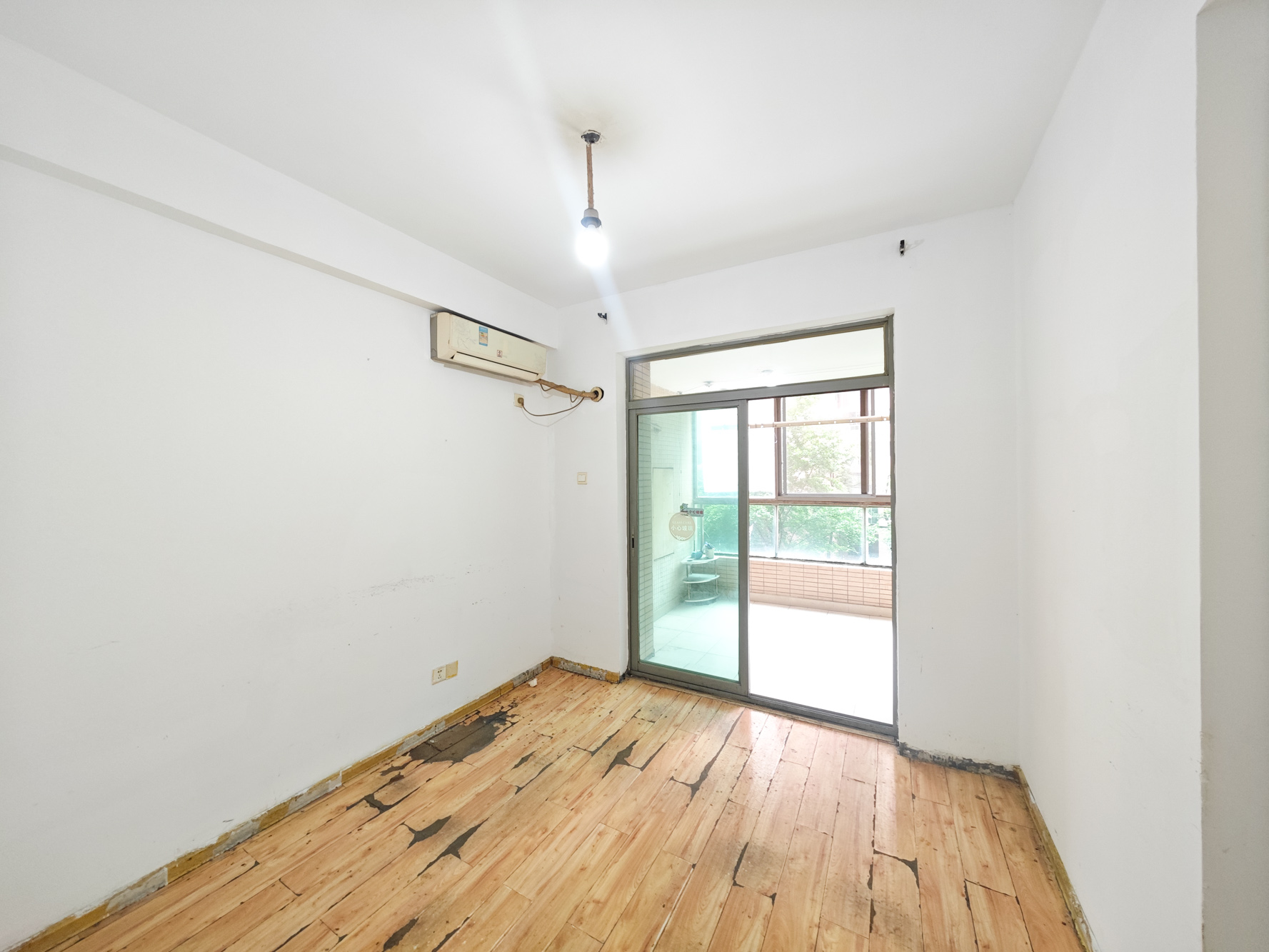 新城新世界一二三期  4室2厅2卫    100.0万 新城新世界一二三期  4室2厅2卫    100.0万卧室