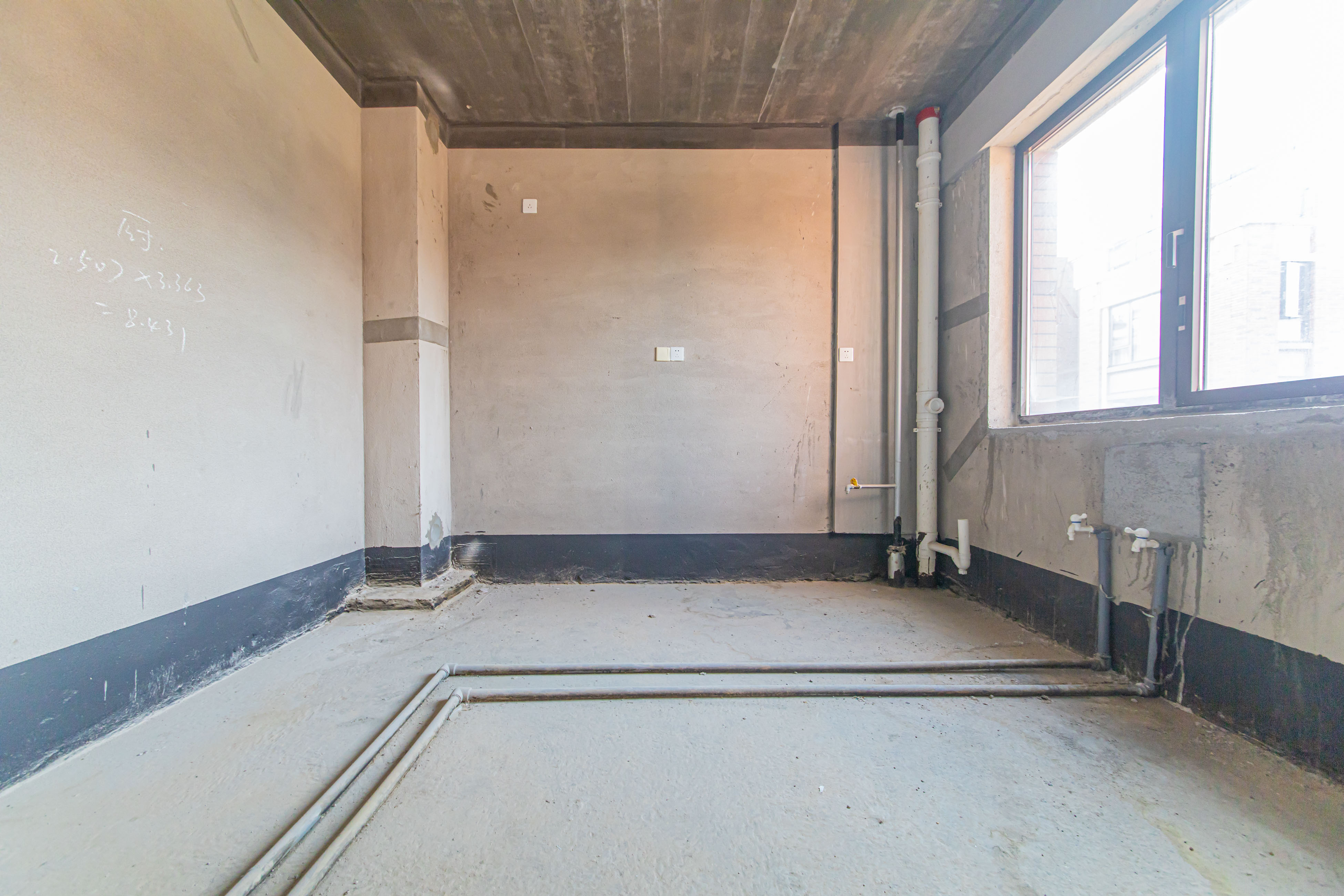 鑫远紫樾香山一期 5室2厅2卫 460.0万 鑫远紫樾香山一期 5室2厅2卫 460.0万厨房