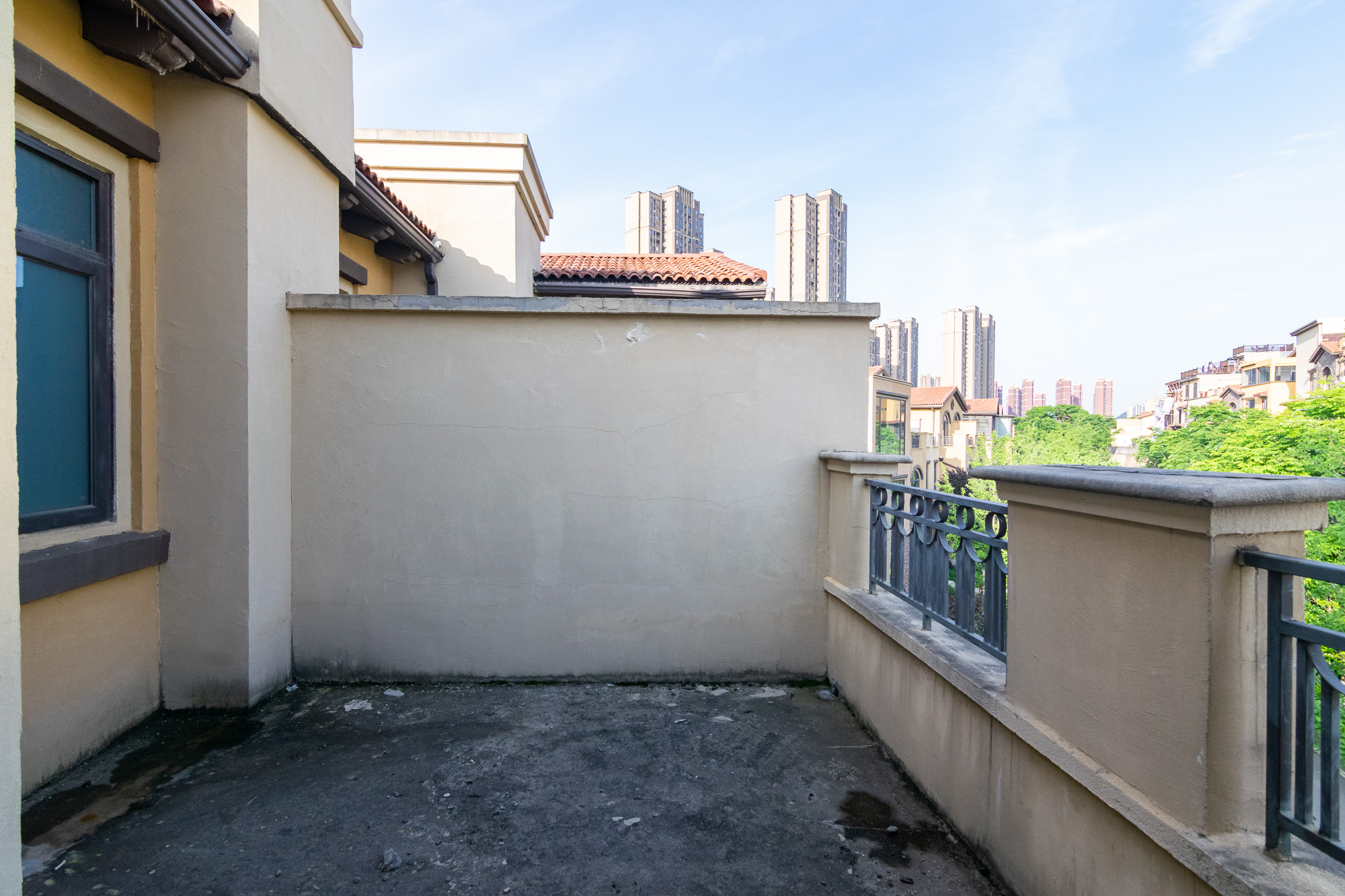 金地三千府(金地湖山樾、金地自在城)  5室2厅2卫    400.0万 金地三千府(金地湖山樾、金地自在城)  5室2厅2卫    400.0万阳台