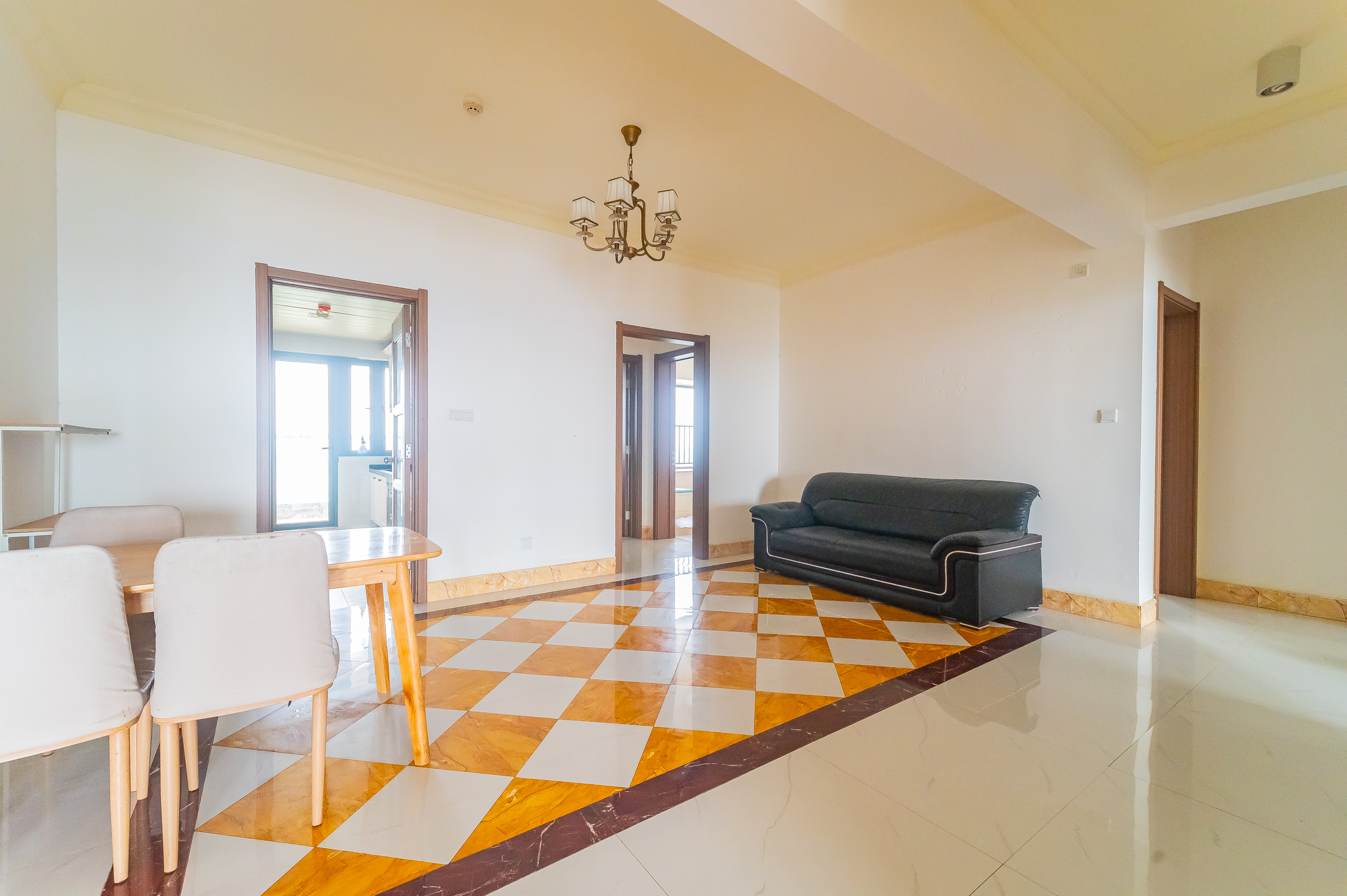 碧桂园威尼斯城 4室2厅2卫 120.5万 碧桂园威尼斯城 4室2厅2卫 120.5万其他