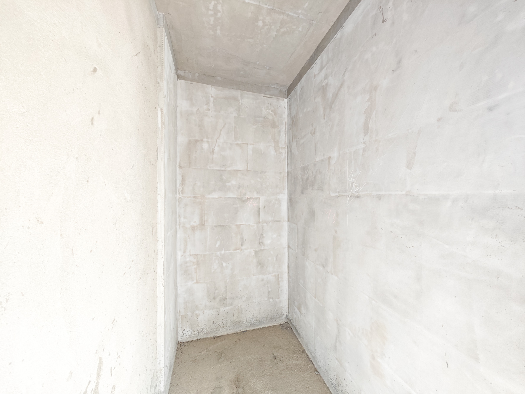 中建嘉和城  4室2厅2卫   155.00万卧室