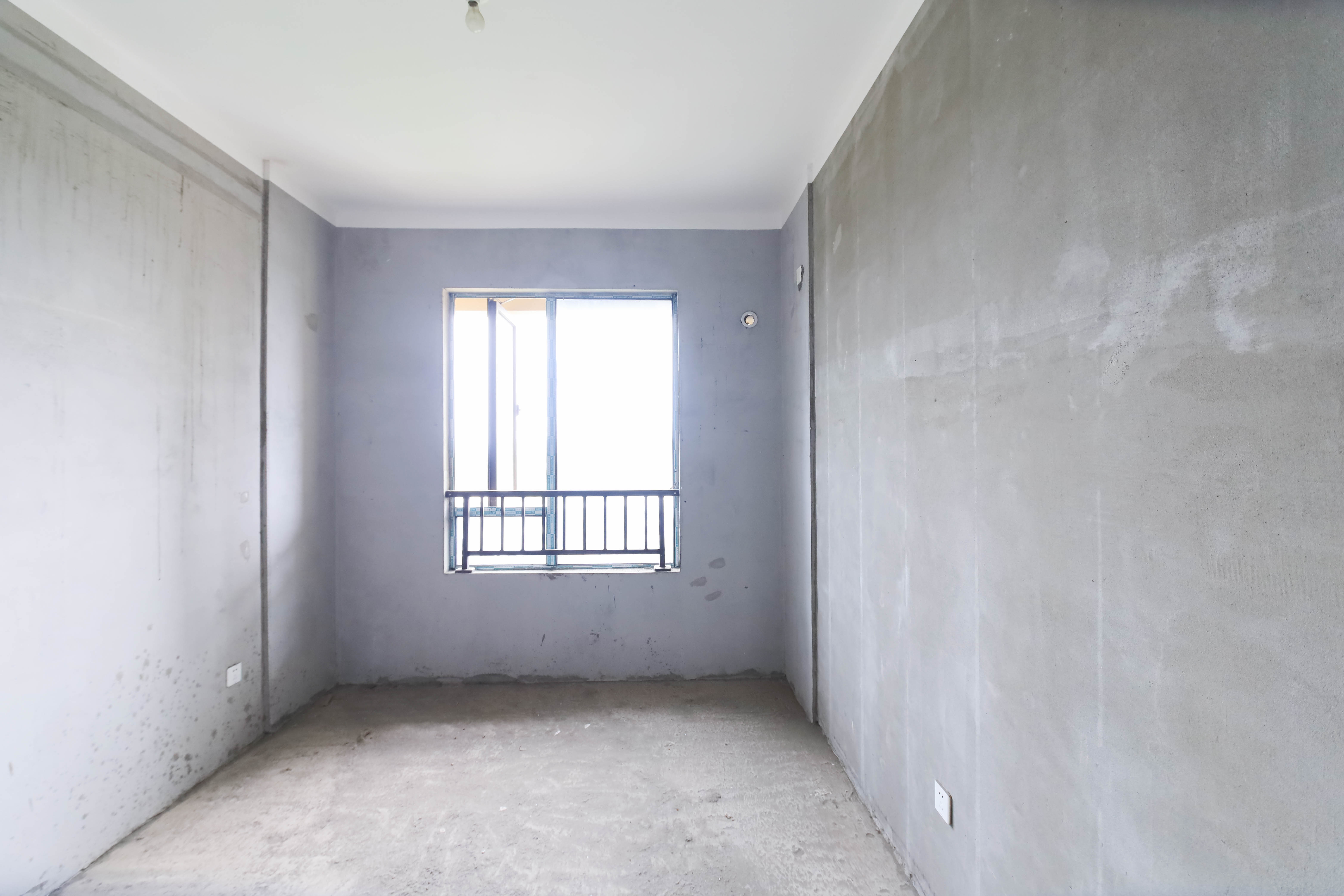 长房半岛蓝湾(观山月) 5室2厅1卫 145.0万 长房半岛蓝湾(观山月) 5室2厅1卫 145.0万卧室