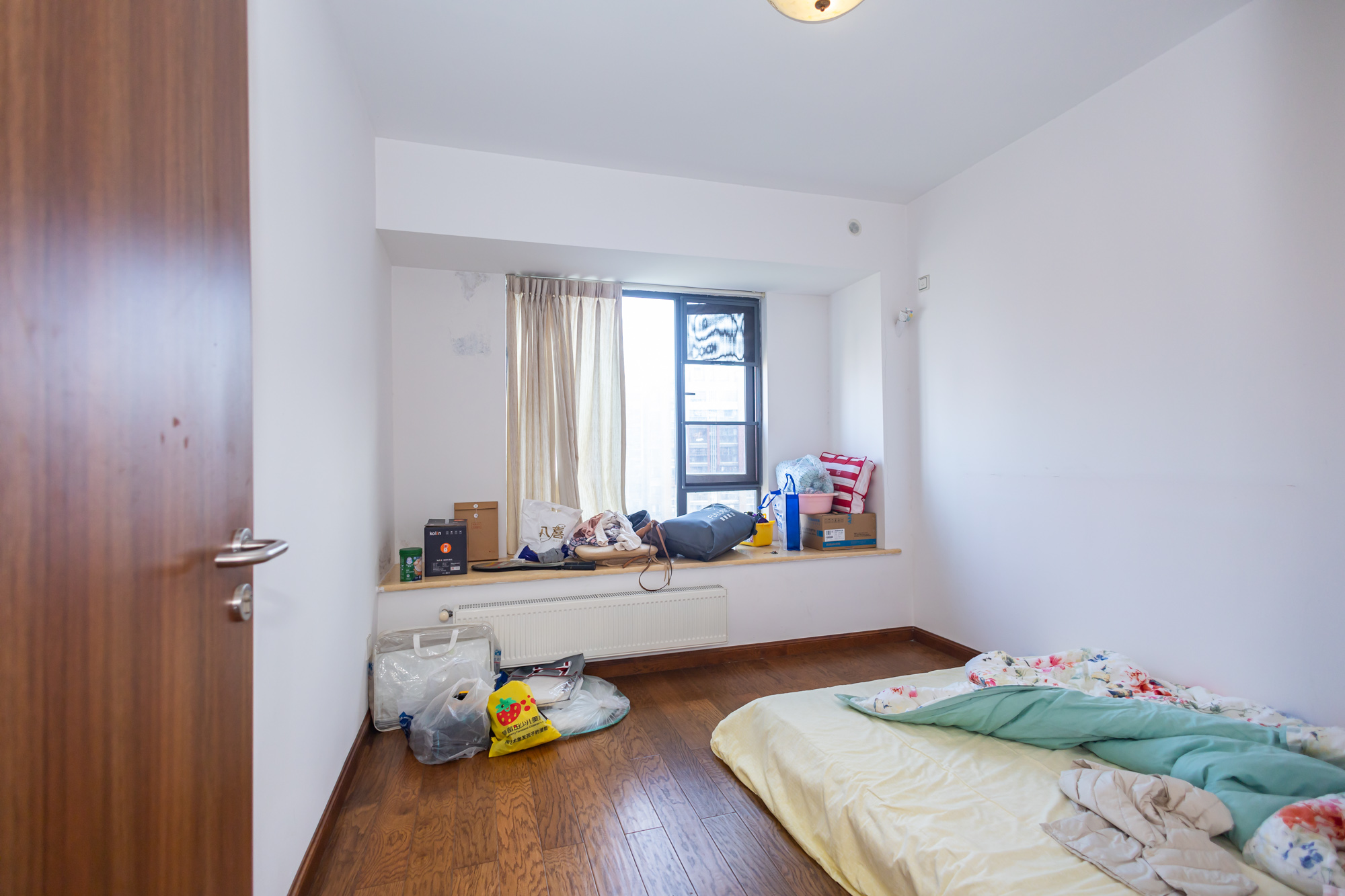 华润凤凰城二期  5室2厅2卫    119.0万卧室