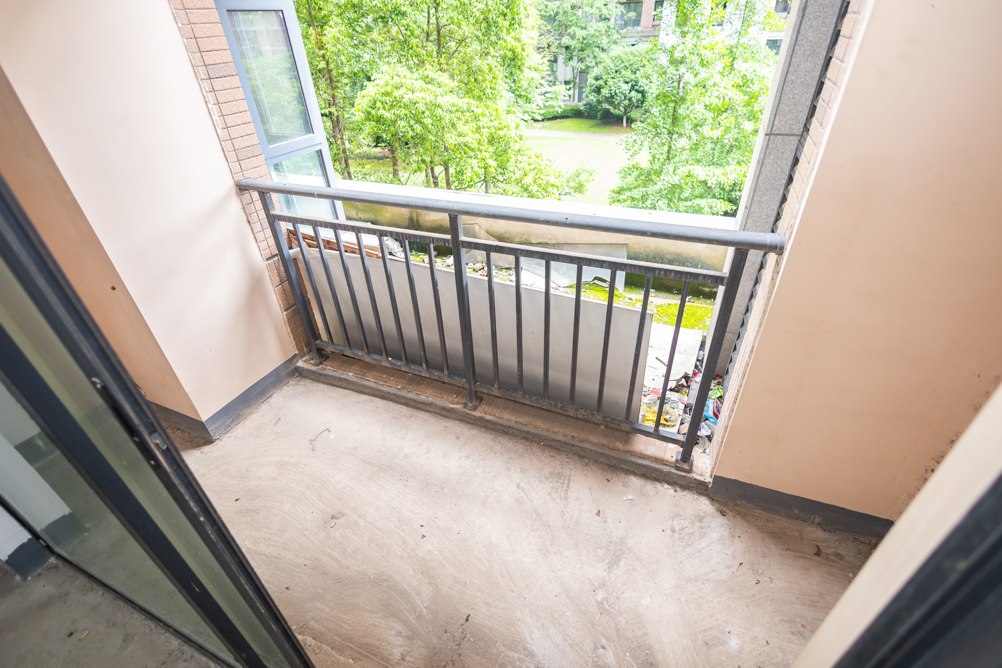 三一街区 2室2厅1卫 53.8万 三一街区 2室2厅1卫 53.8万阳台