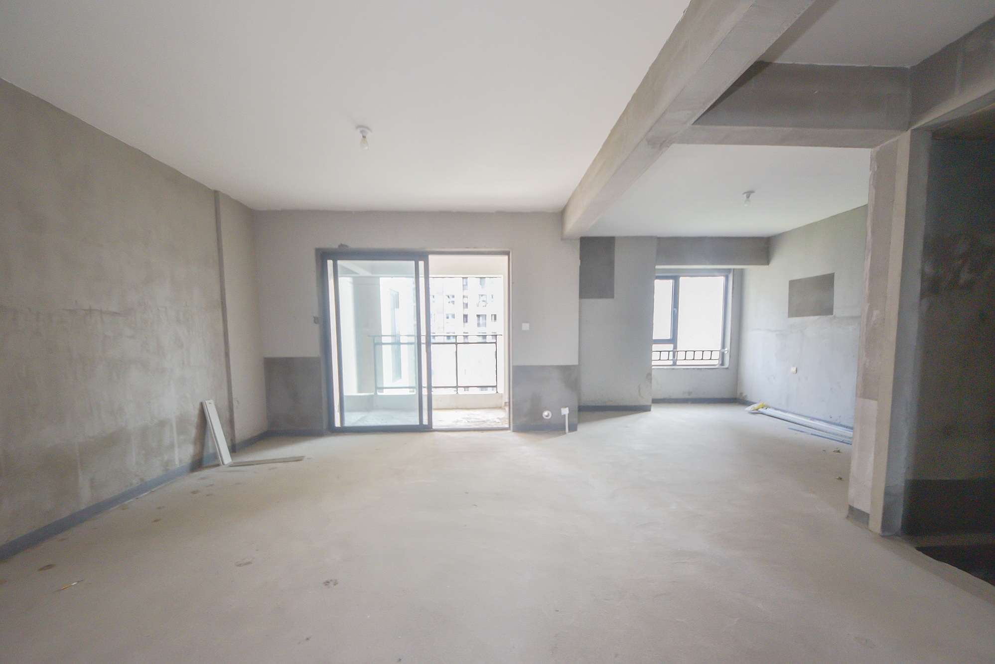 建发中央公园（建发美地）  3室2厅2卫   202.80万客厅