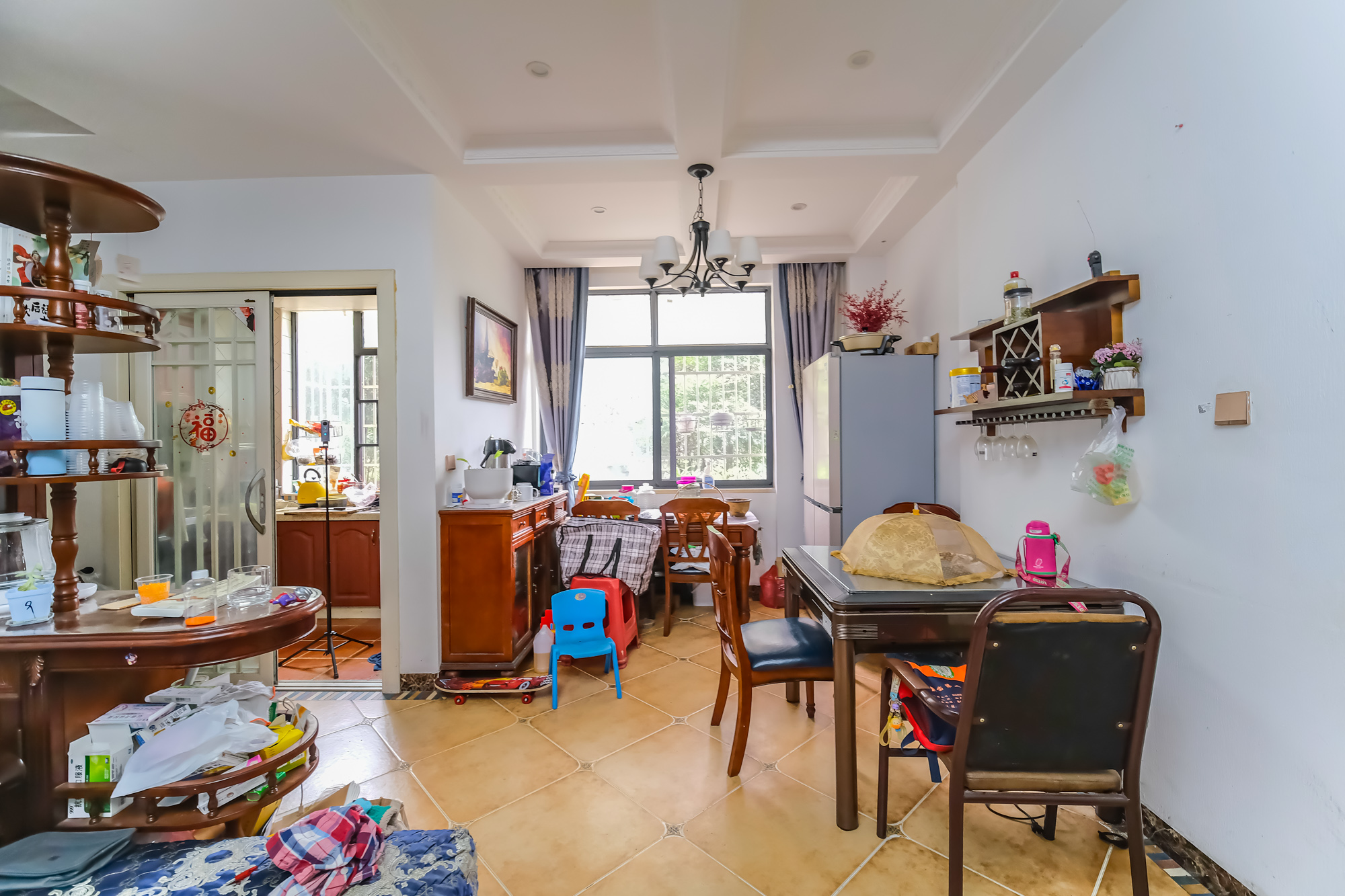 月亮湾草莓街区一、二期 4室2厅1卫 80.8万 月亮湾草莓街区一、二期 4室2厅1卫 80.8万客厅