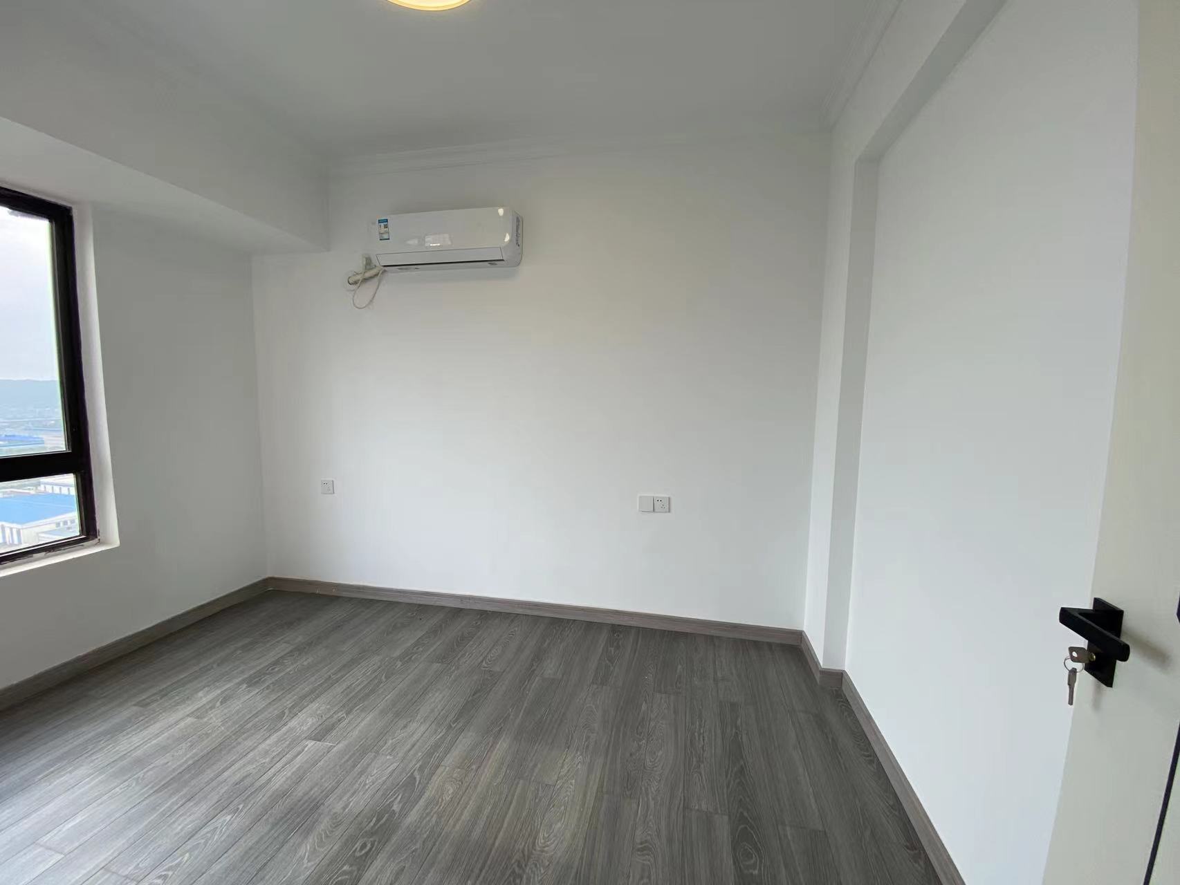 蓝溪谷 4室2厅2卫 70.0万 蓝溪谷 4室2厅2卫 70.0万室内图