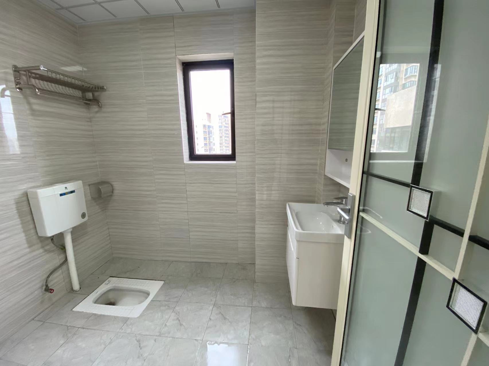 蓝溪谷 4室2厅2卫 70.0万 蓝溪谷 4室2厅2卫 70.0万室内图