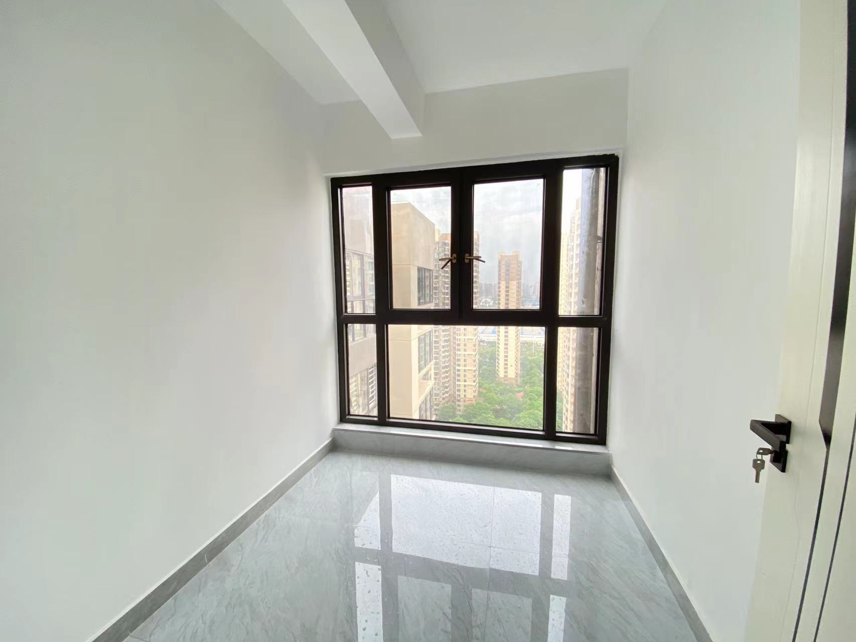 蓝溪谷 4室2厅2卫 70.0万 蓝溪谷 4室2厅2卫 70.0万室内图