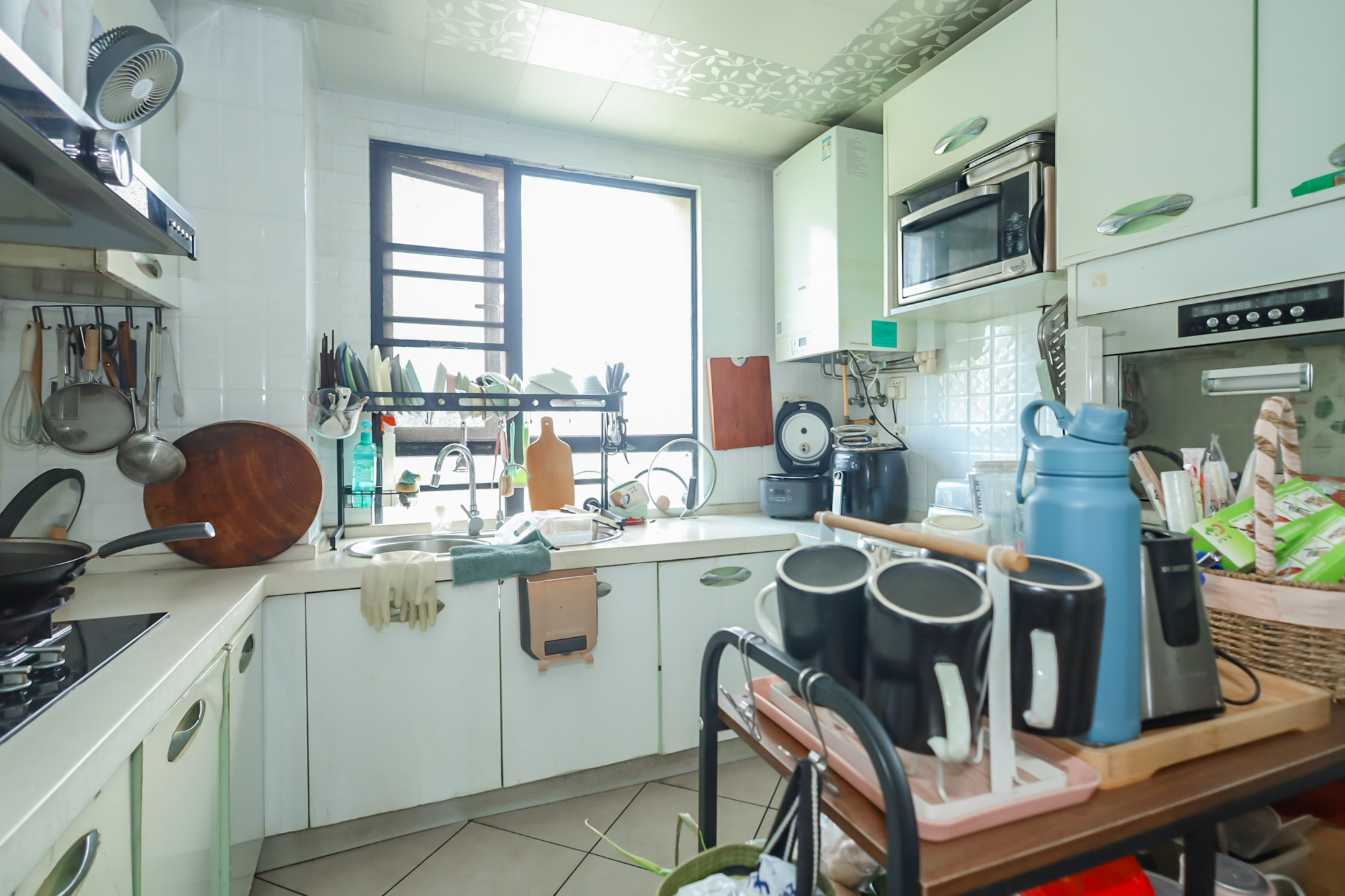 郡原广场  4室2厅2卫    190.0万 郡原广场  4室2厅2卫    190.0万厨房