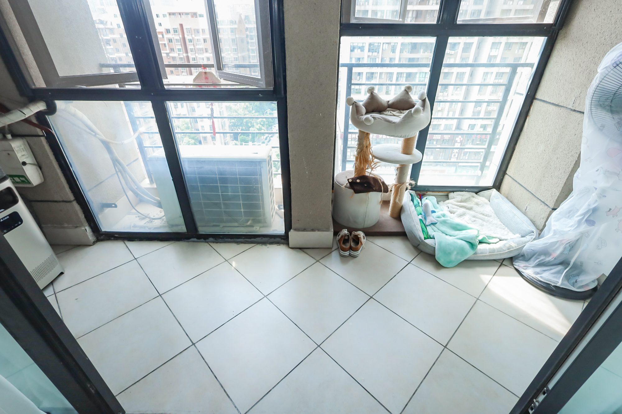 郡原广场  4室2厅2卫    190.0万 郡原广场  4室2厅2卫    190.0万阳台