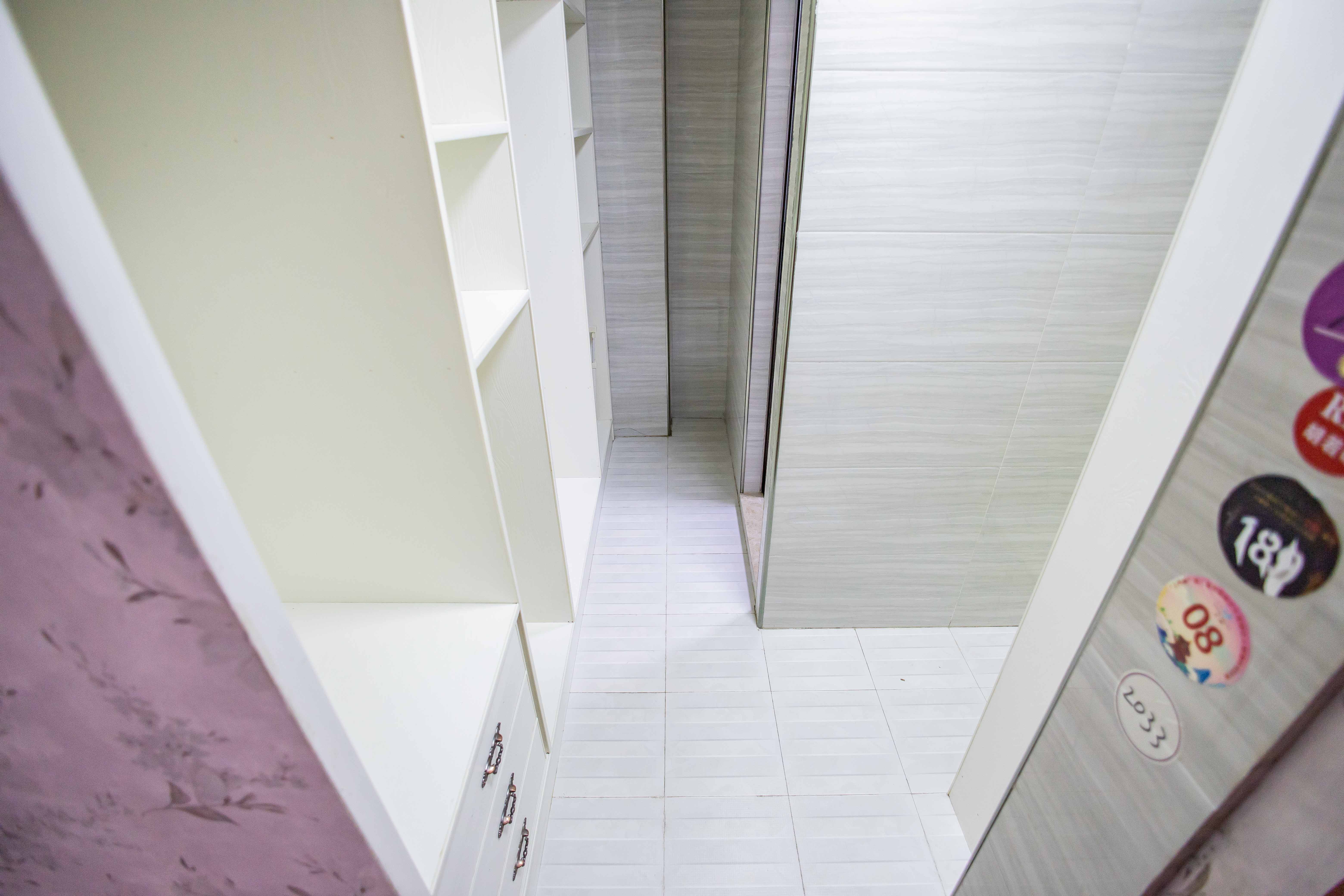 卓越蔚蓝海岸一期  4室2厅2卫    199.8万其他