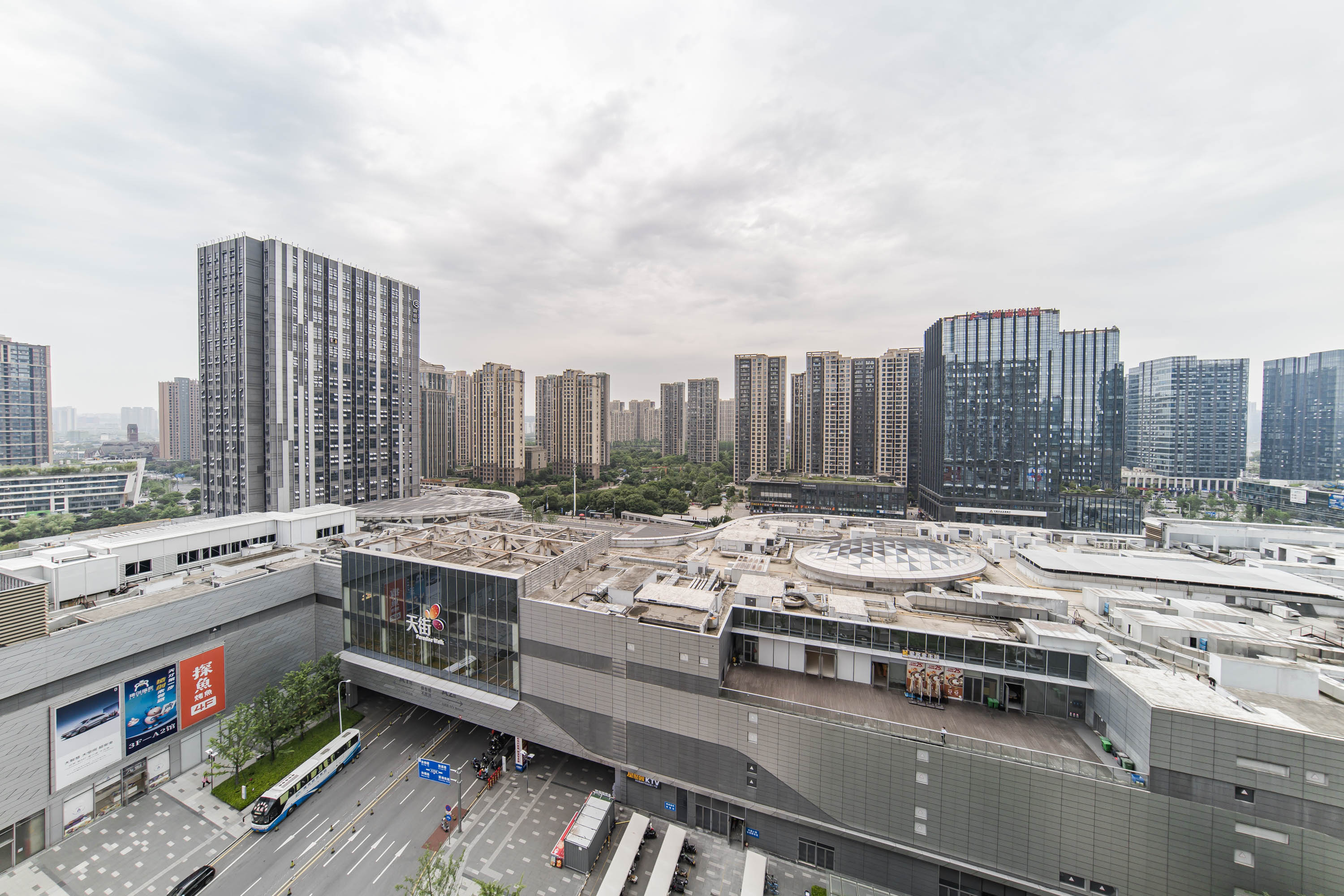 中海阅江府  4室2厅2卫   300.00万其他