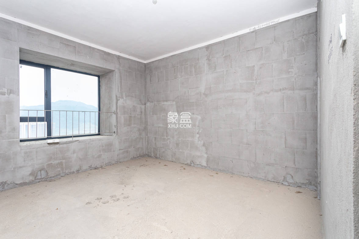 珠江东方明珠(新地东方明珠)三期 4室2厅2卫 65.0万 珠江东方明珠(新地东方明珠)三期 4室2厅2卫 65.0万卧室