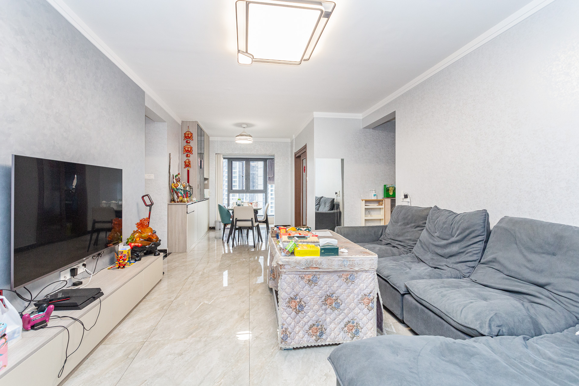 万润滨江天著  4室2厅2卫    140.0万 万润滨江天著  4室2厅2卫    140.0万客厅