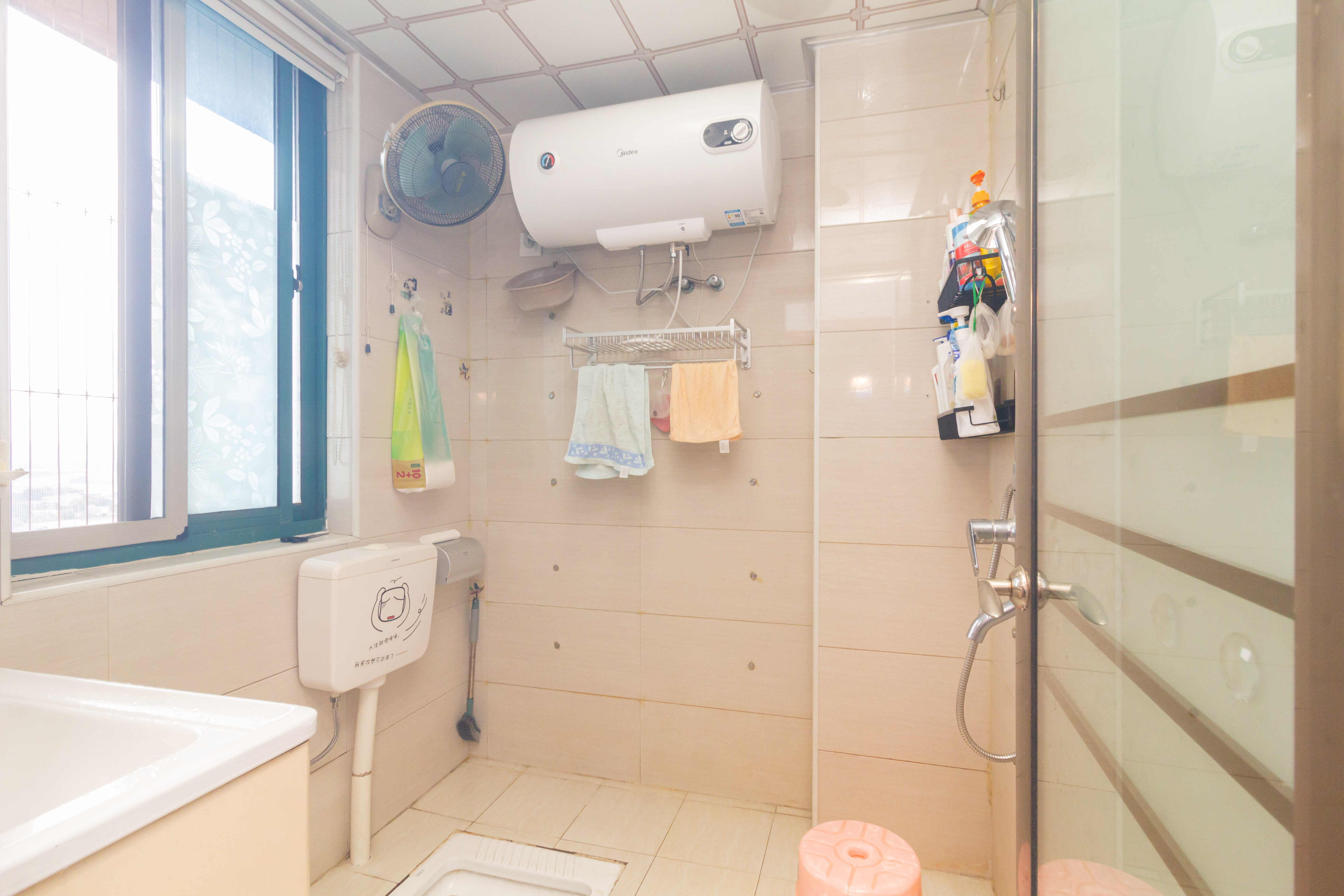 才子佳郡  4室2厅1卫   74.00万卫生间