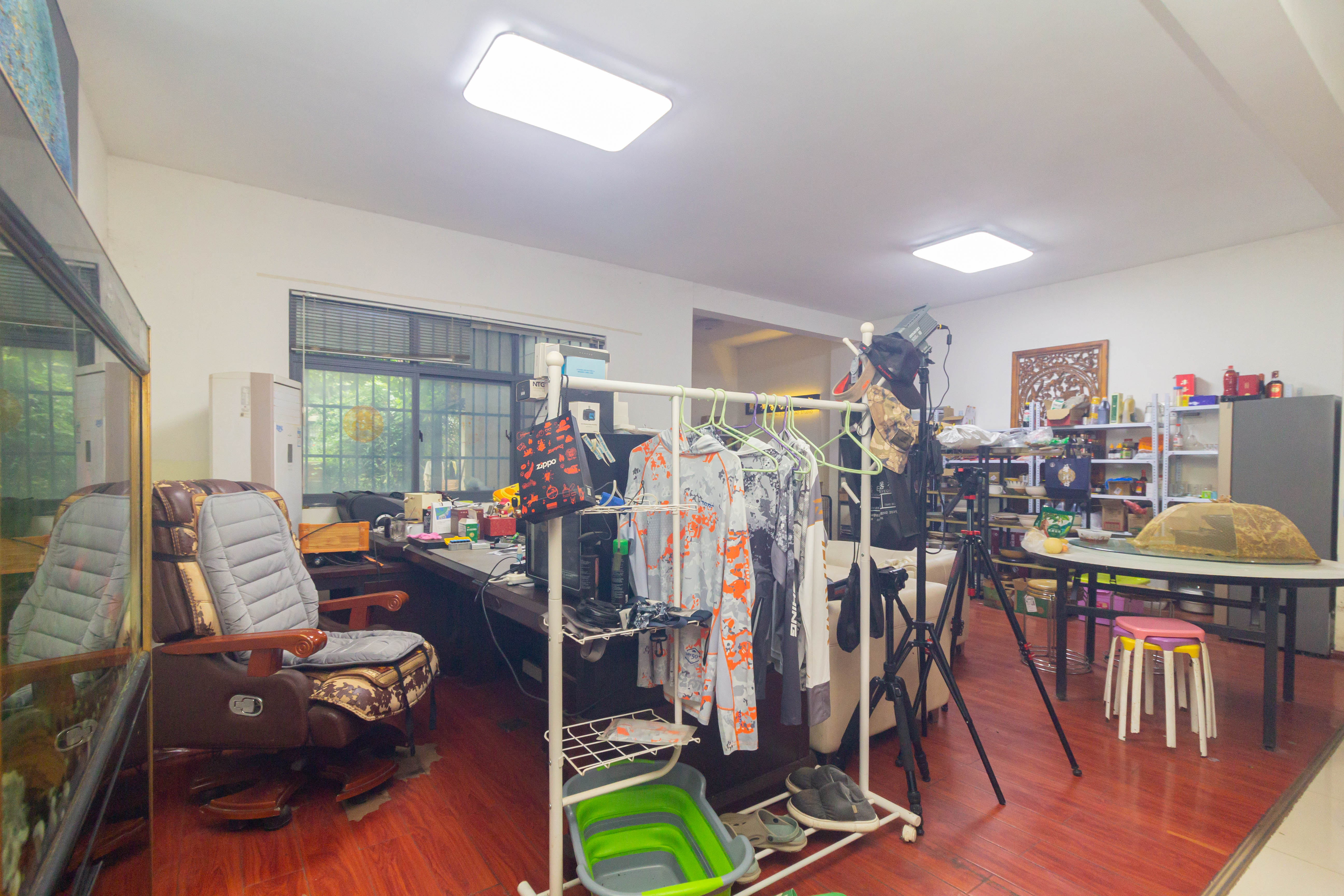 辉宏橄榄城  5室2厅2卫    200.0万 辉宏橄榄城  5室2厅2卫    200.0万客厅