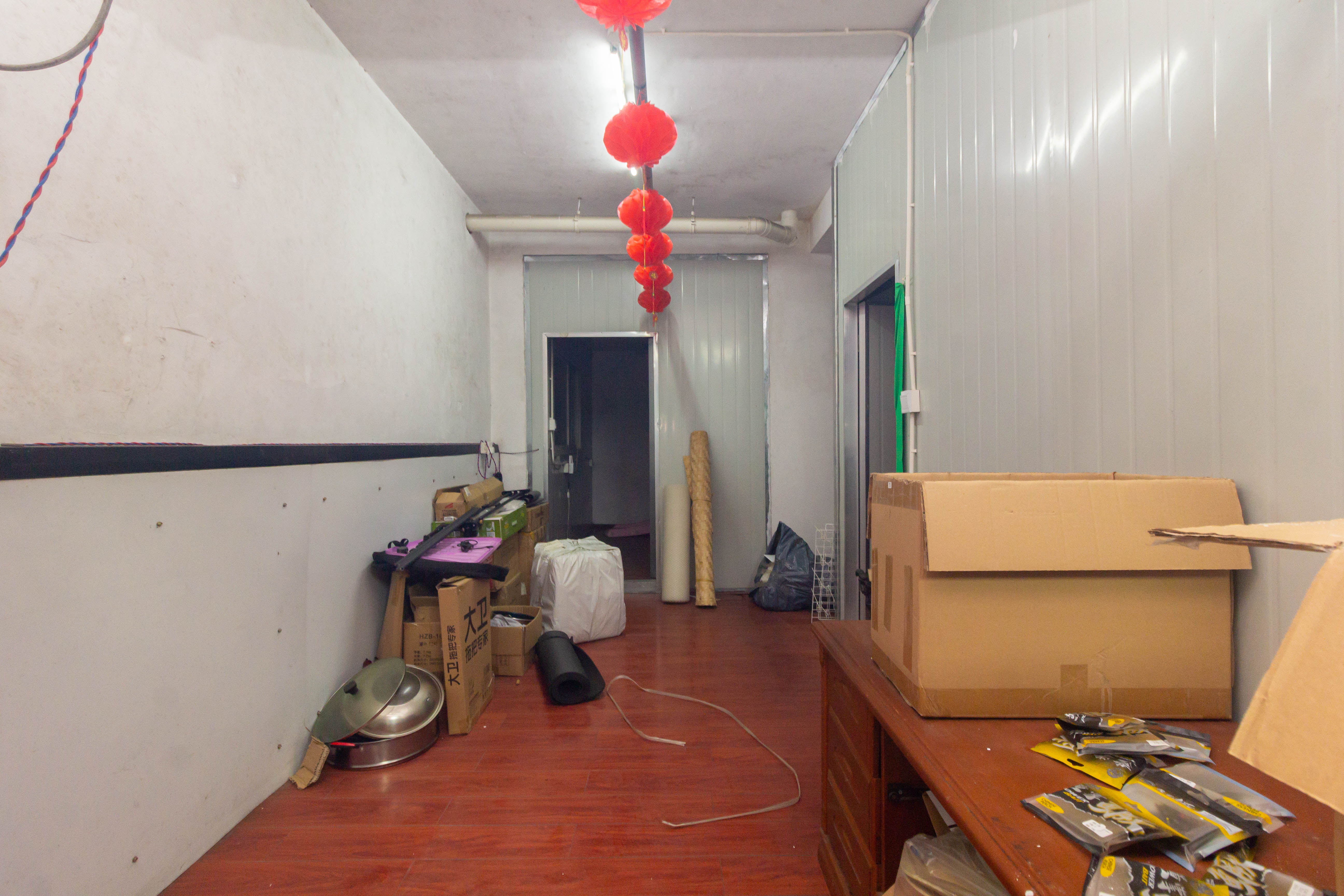 辉宏橄榄城  5室2厅2卫    200.0万 辉宏橄榄城  5室2厅2卫    200.0万卧室