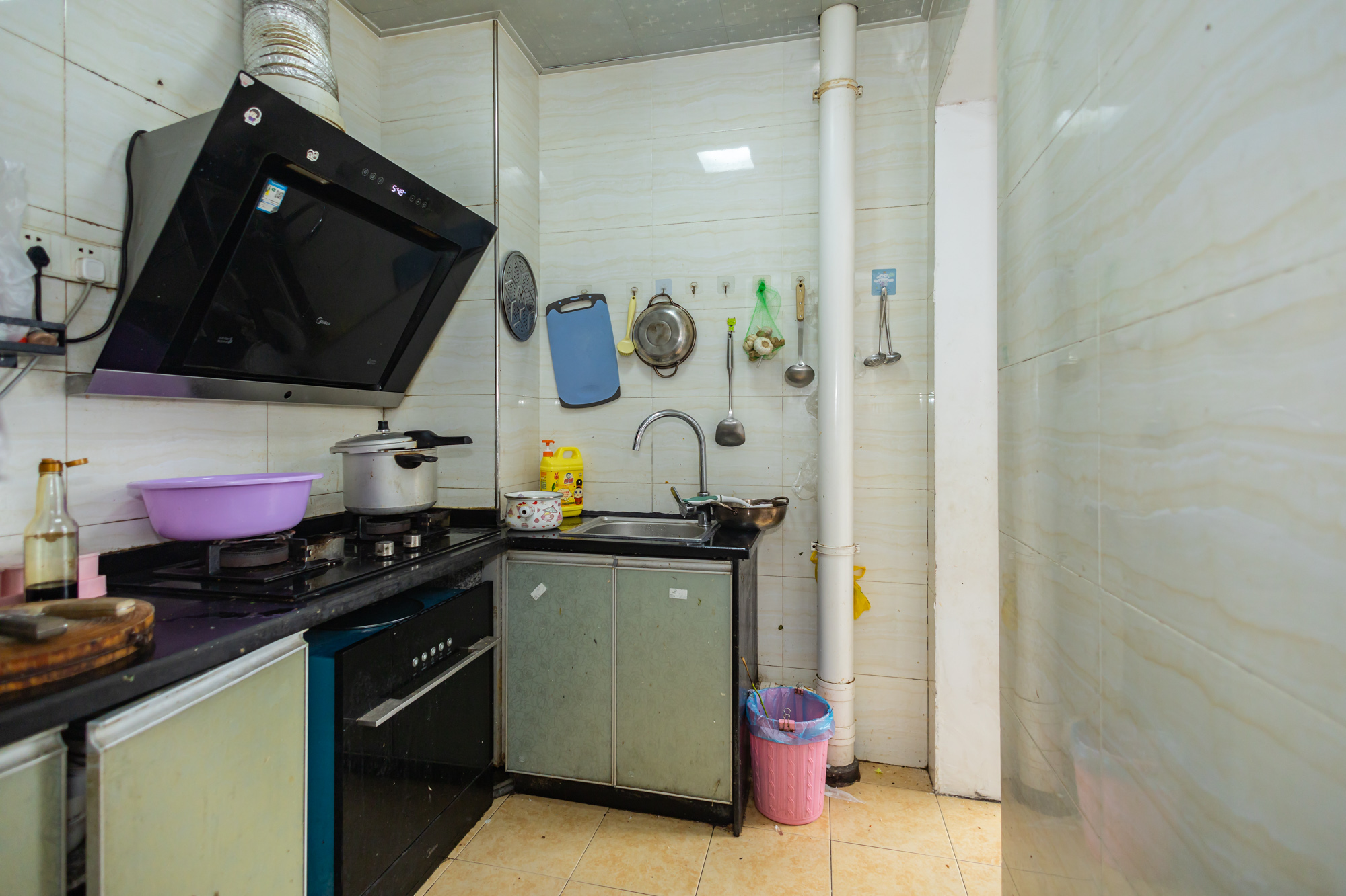 楚天世纪城东苑  3室2厅1卫    42.8万 楚天世纪城东苑  3室2厅1卫    42.8万厨房