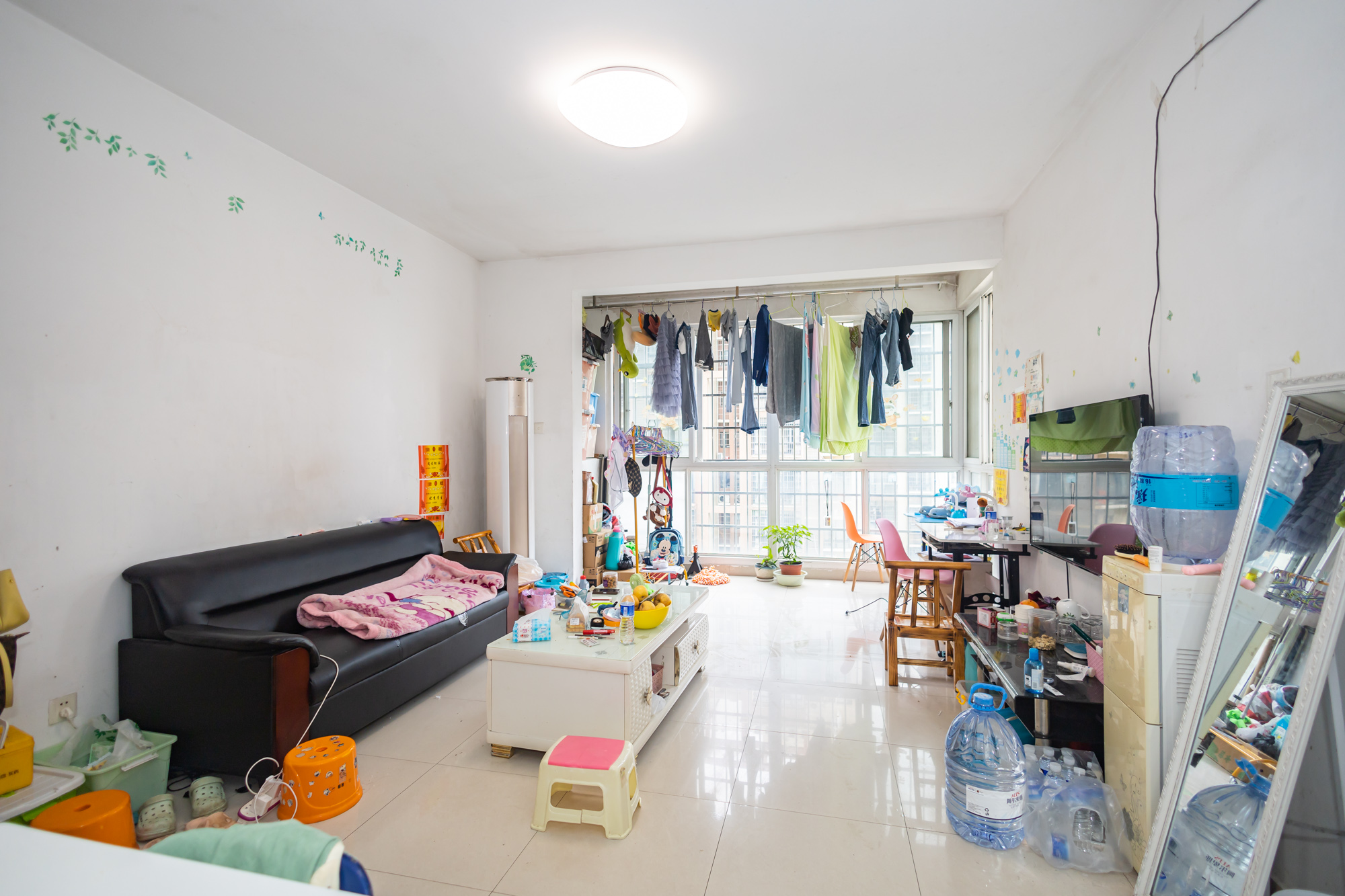 楚天世纪城东苑  3室2厅1卫    42.8万 楚天世纪城东苑  3室2厅1卫    42.8万客厅