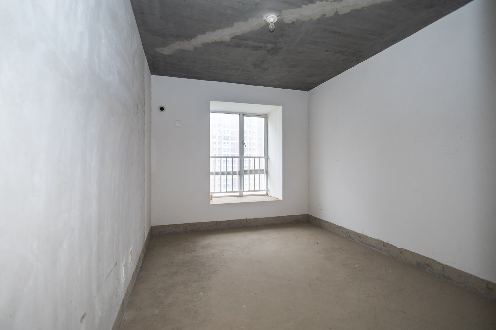 恒广国际景园一二区  2室2厅1卫    75.0万 恒广国际景园一二区  2室2厅1卫    75.0万卧室