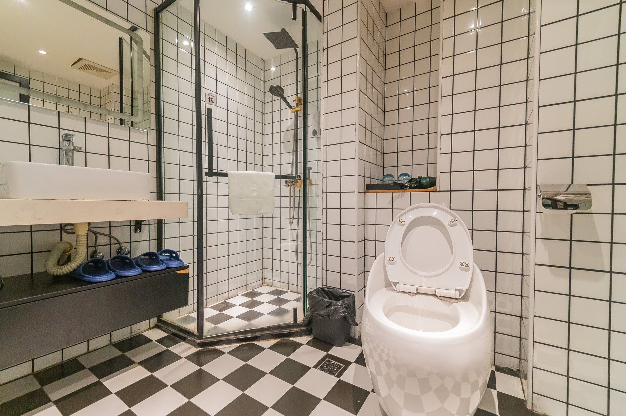 国泰九龙湾  1室1厅1卫    36.0万 国泰九龙湾  1室1厅1卫    36.0万卫生间