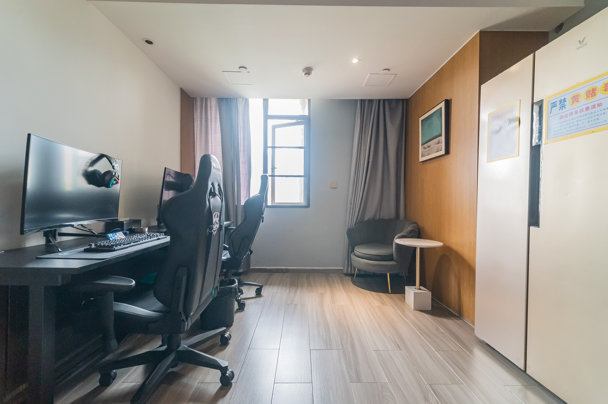 国泰九龙湾  1室1厅1卫    36.0万 国泰九龙湾  1室1厅1卫    36.0万阳台