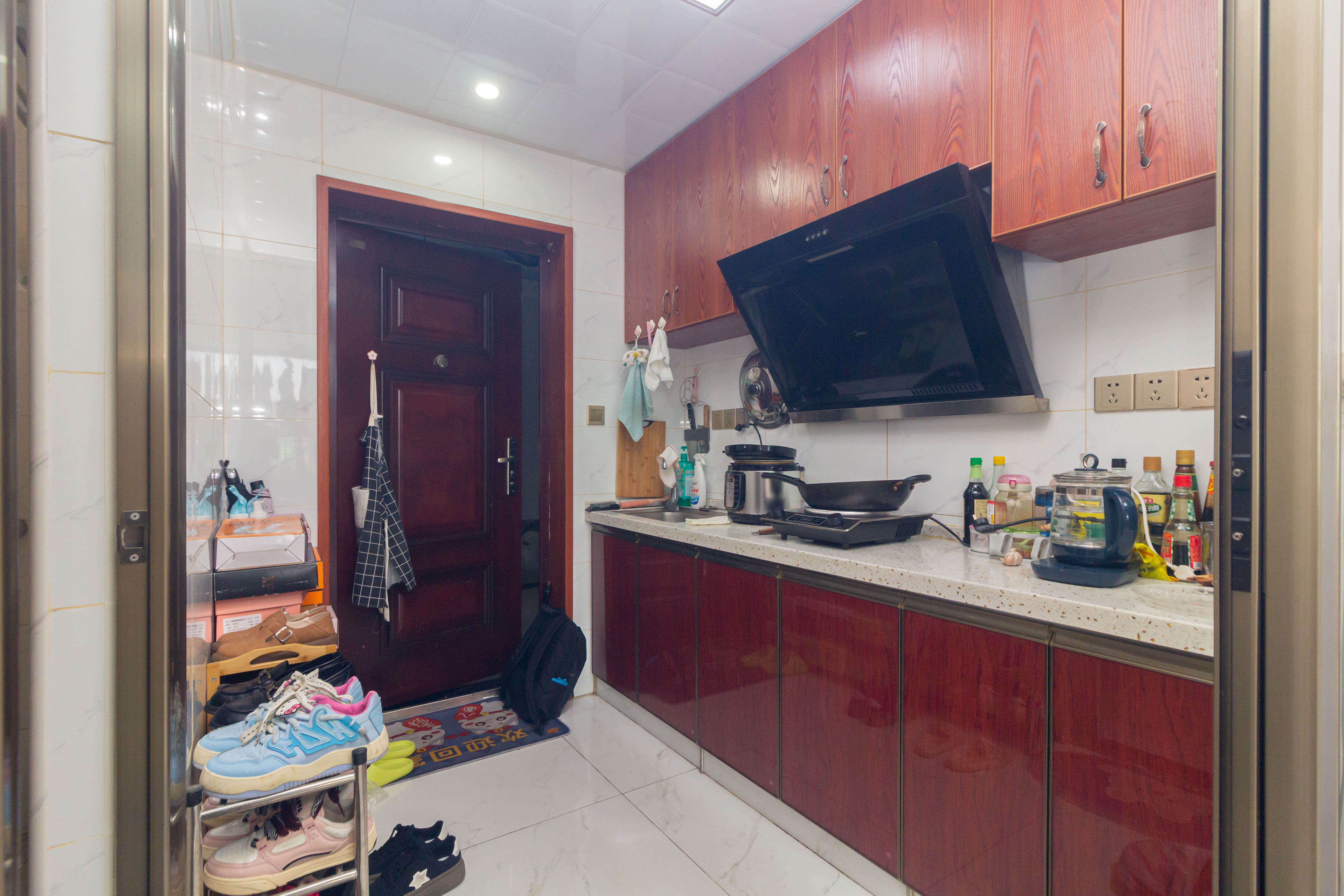 东业上城嘉苑(晟悦国际) 1室1厅1卫 24.0万 东业上城嘉苑(晟悦国际) 1室1厅1卫 24.0万厨房