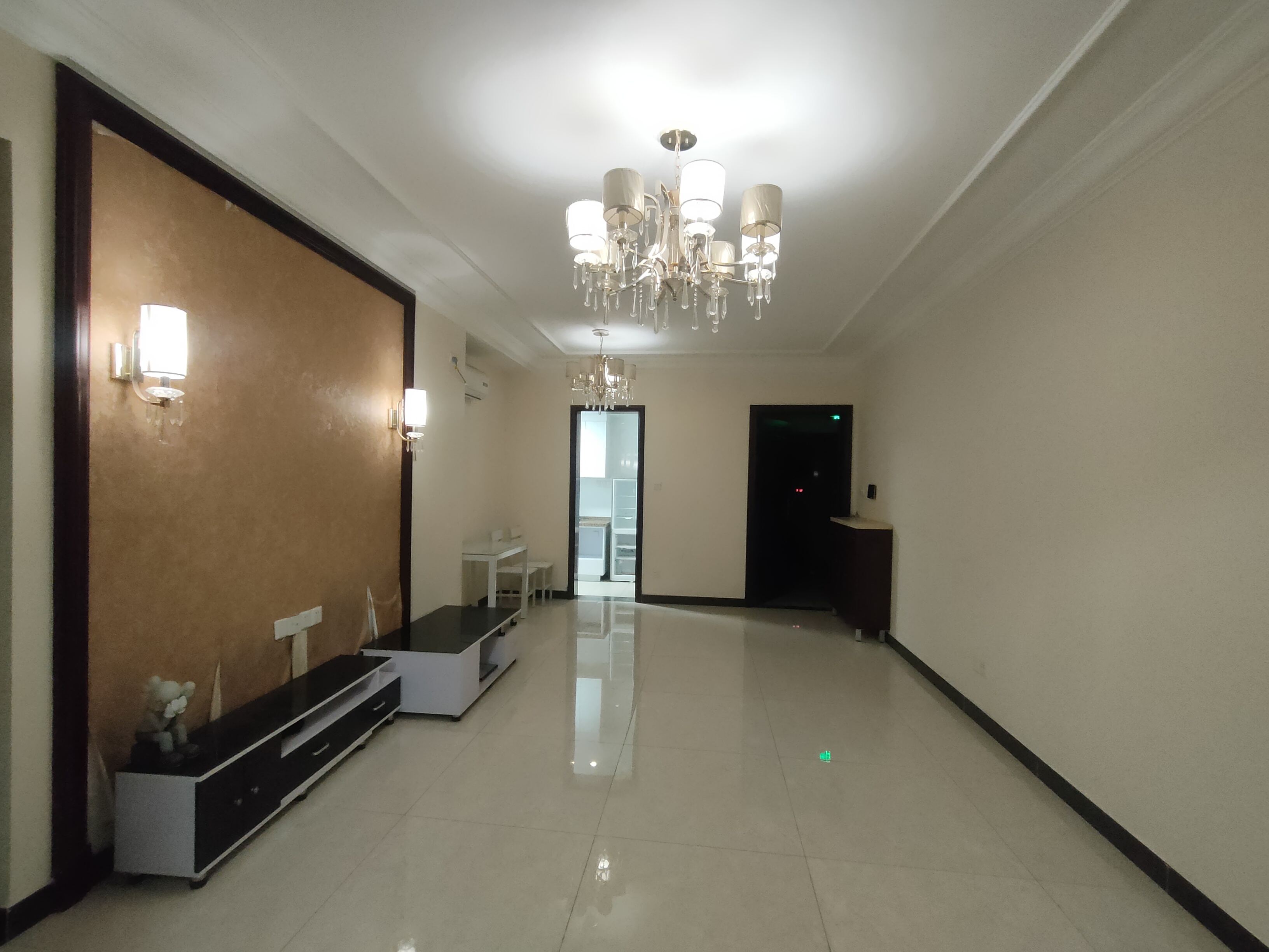 恒大华府 3室2厅1卫 67.80万 恒大华府 3室2厅1卫 67.80万室内图