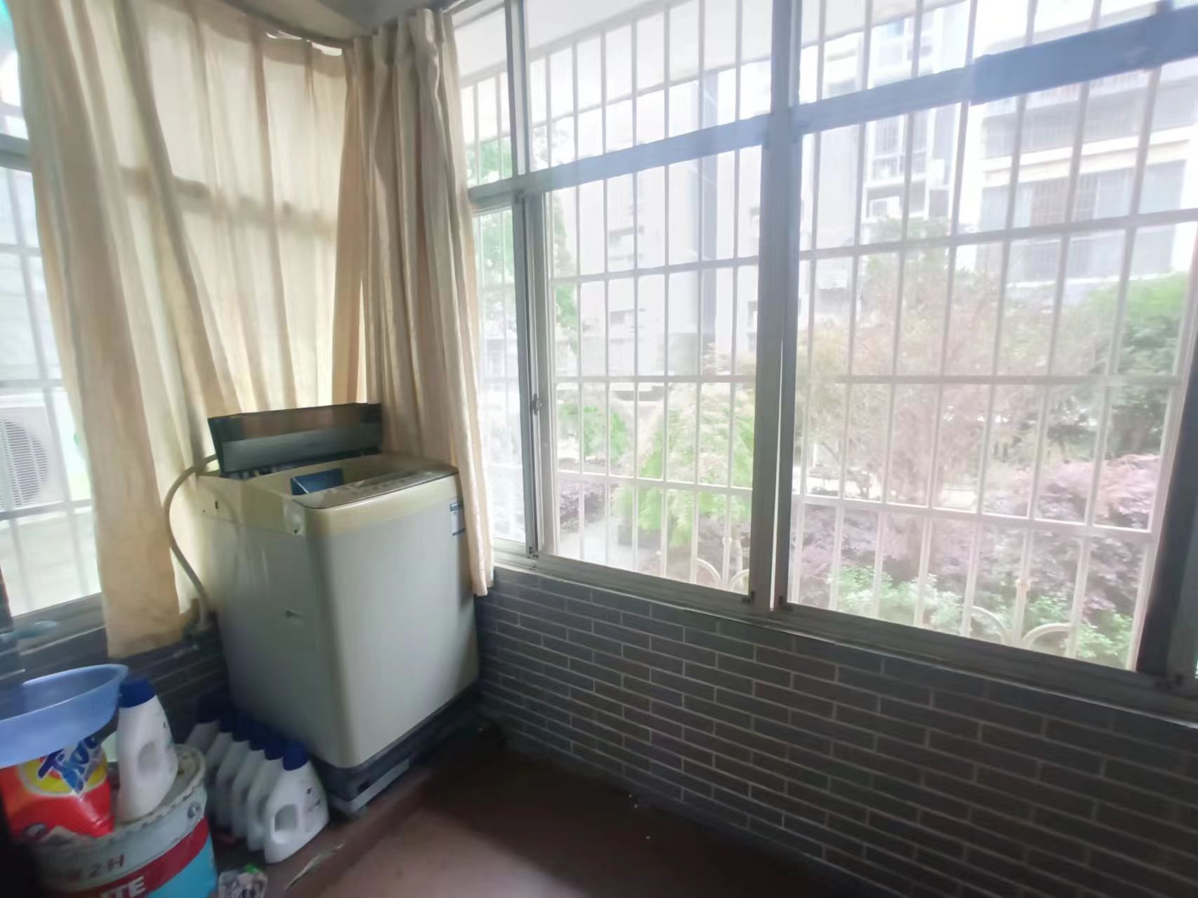 江岸人家 3室2厅2卫 82.0万 江岸人家 3室2厅2卫 82.0万室内图