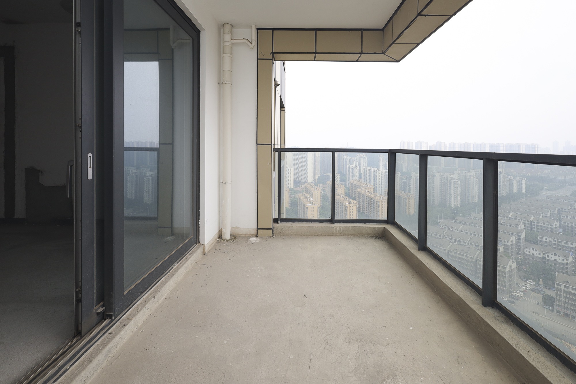 湘江壹号一二三期(创远湘江壹号)  3室2厅3卫    186.0万 湘江壹号一二三期(创远湘江壹号)  3室2厅3卫    186.0万阳台