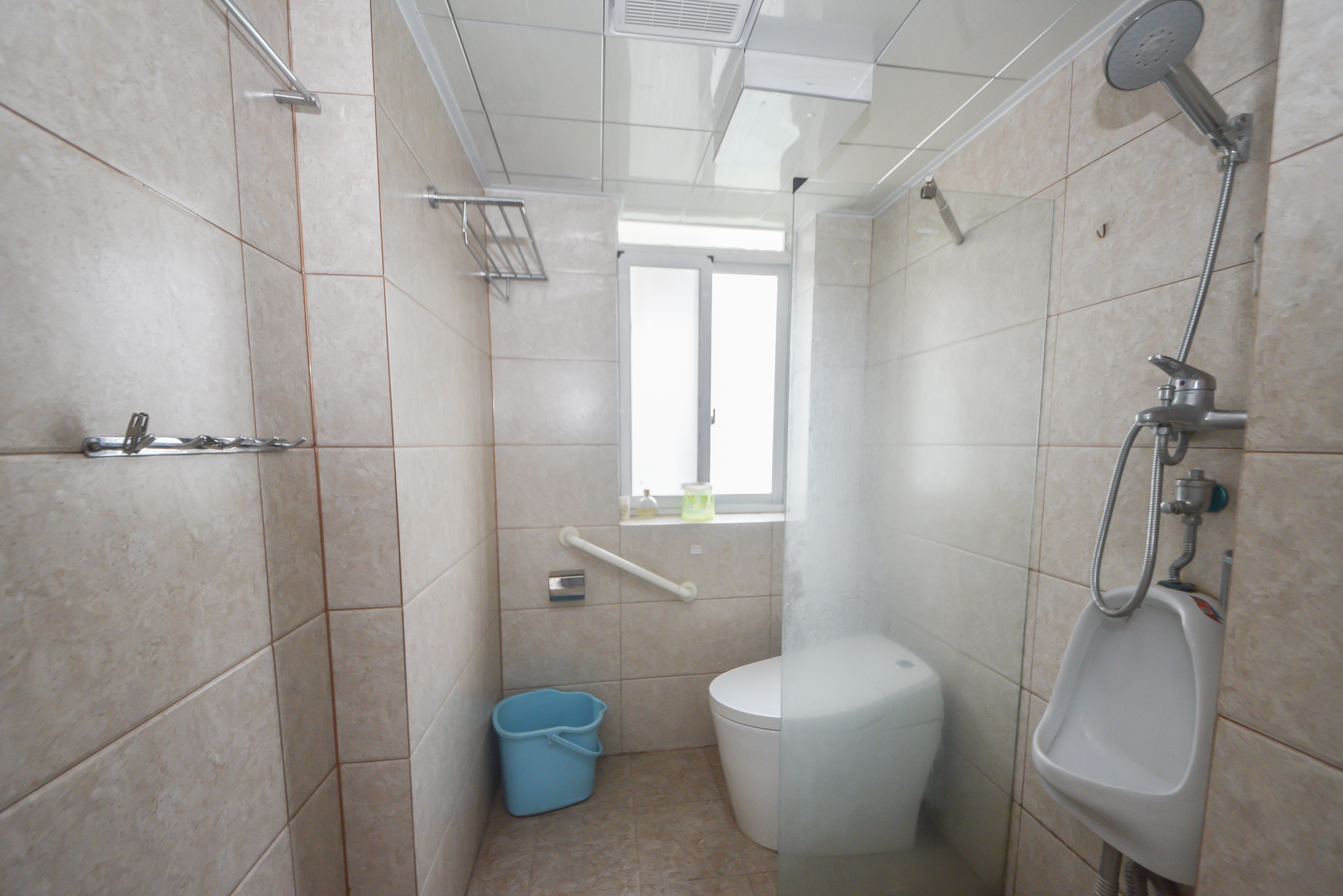 福乐康城  3室2厅2卫    88.0万卫生间