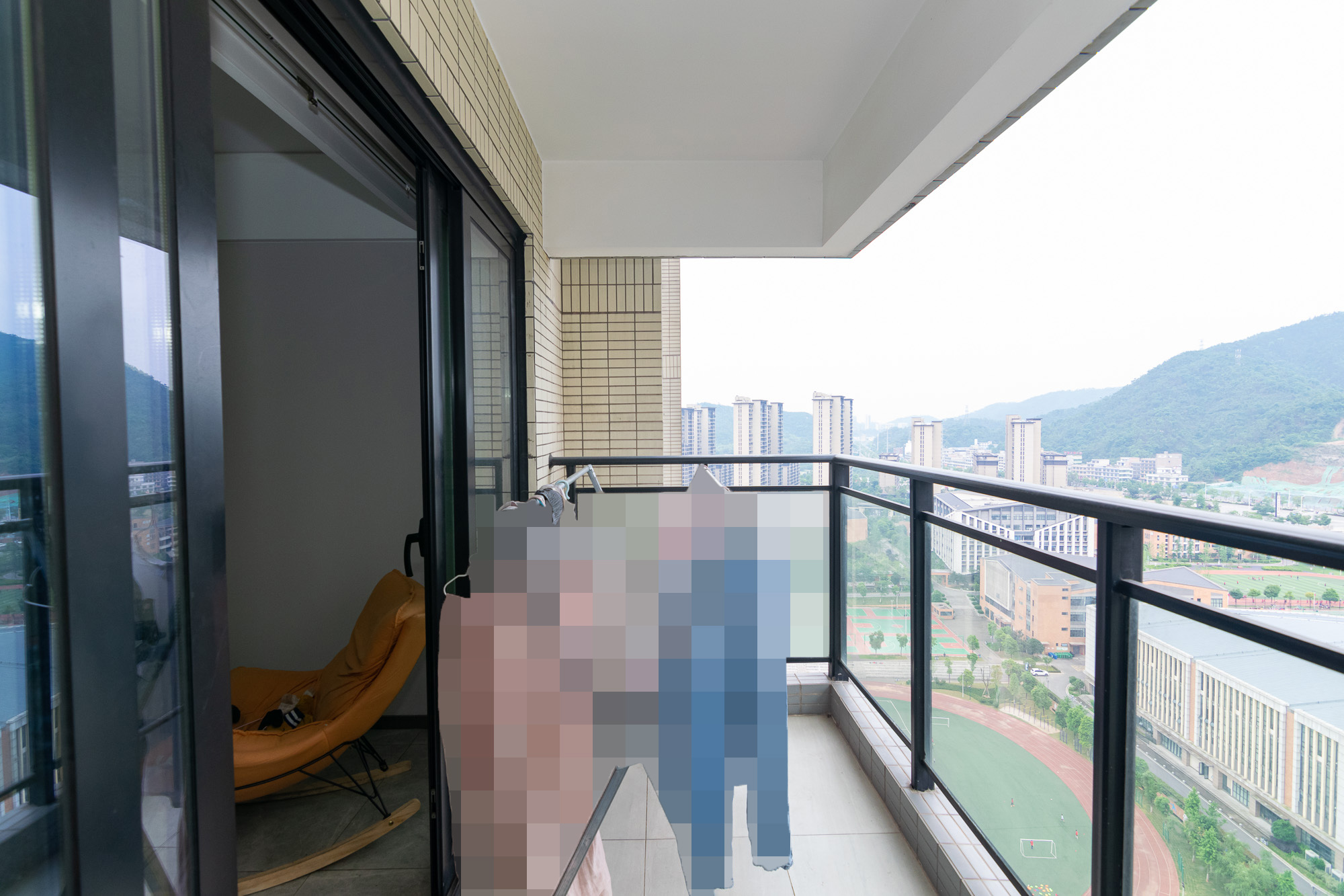 时代年华  3室2厅2卫    85.5万 时代年华  3室2厅2卫    85.5万阳台