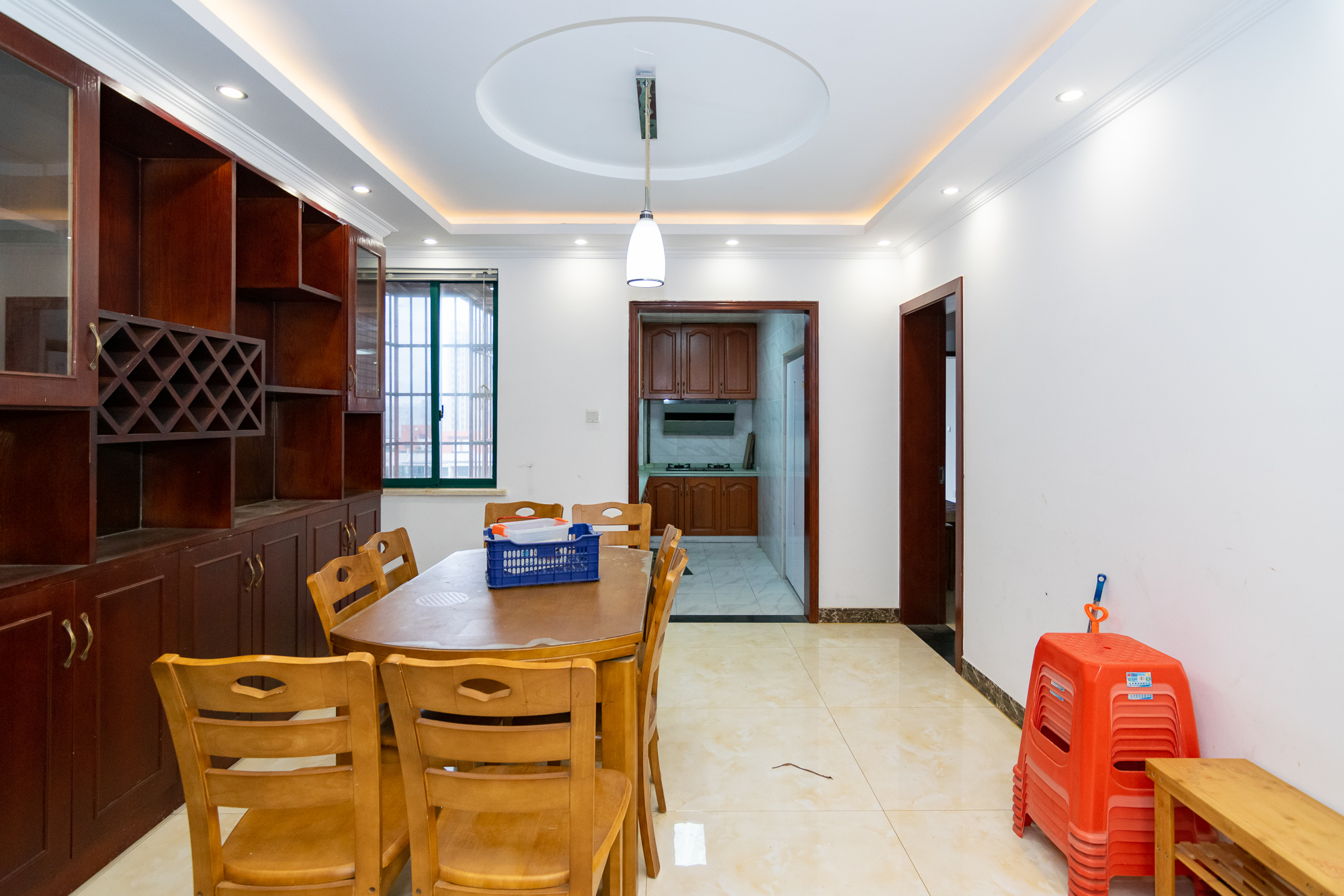 百合湖滨花园 4室2厅2卫 115.0万 百合湖滨花园 4室2厅2卫 115.0万客厅