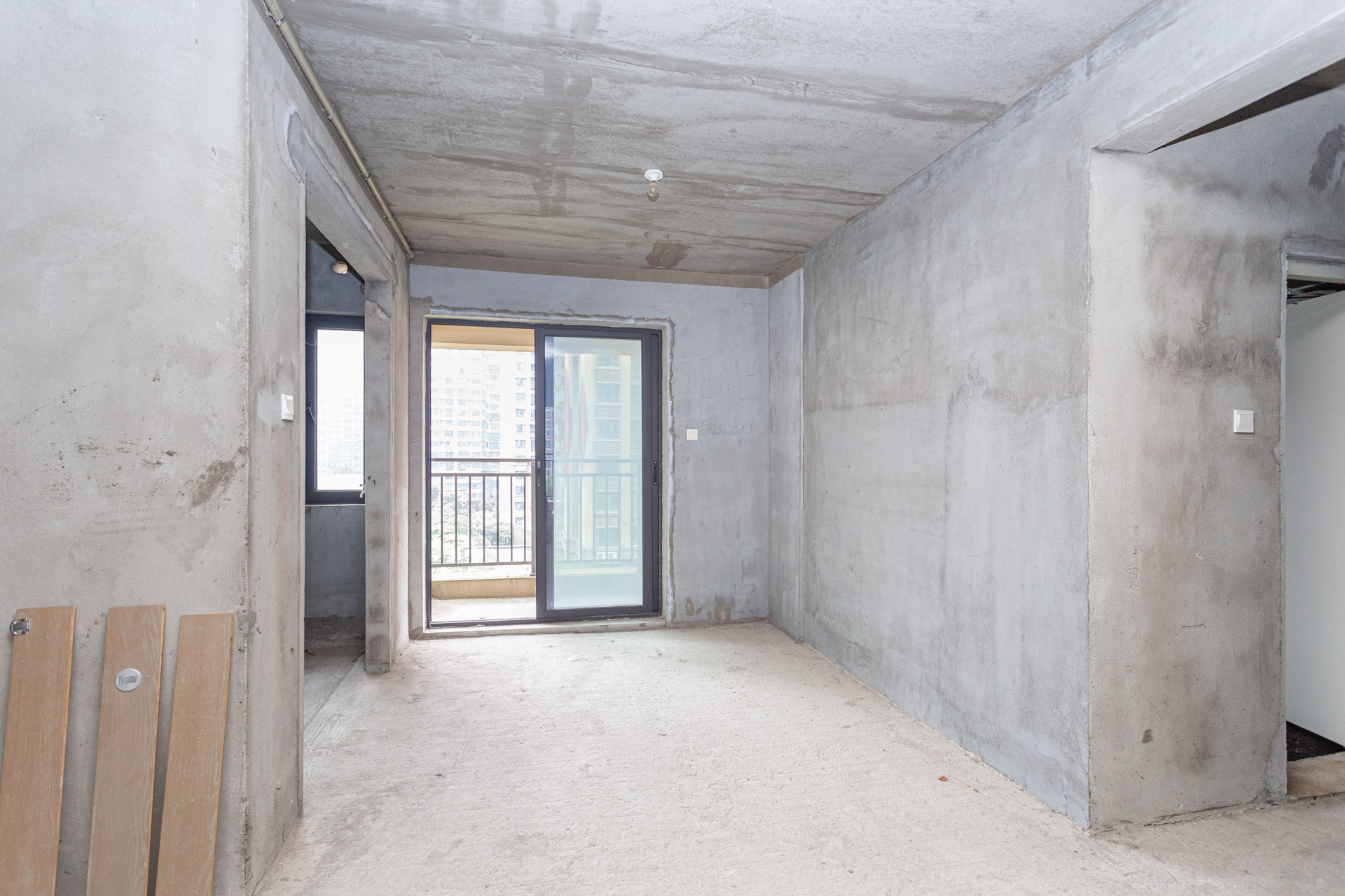 勤诚达境界城  5室2厅2卫    144.8万 勤诚达境界城  5室2厅2卫    144.8万客厅