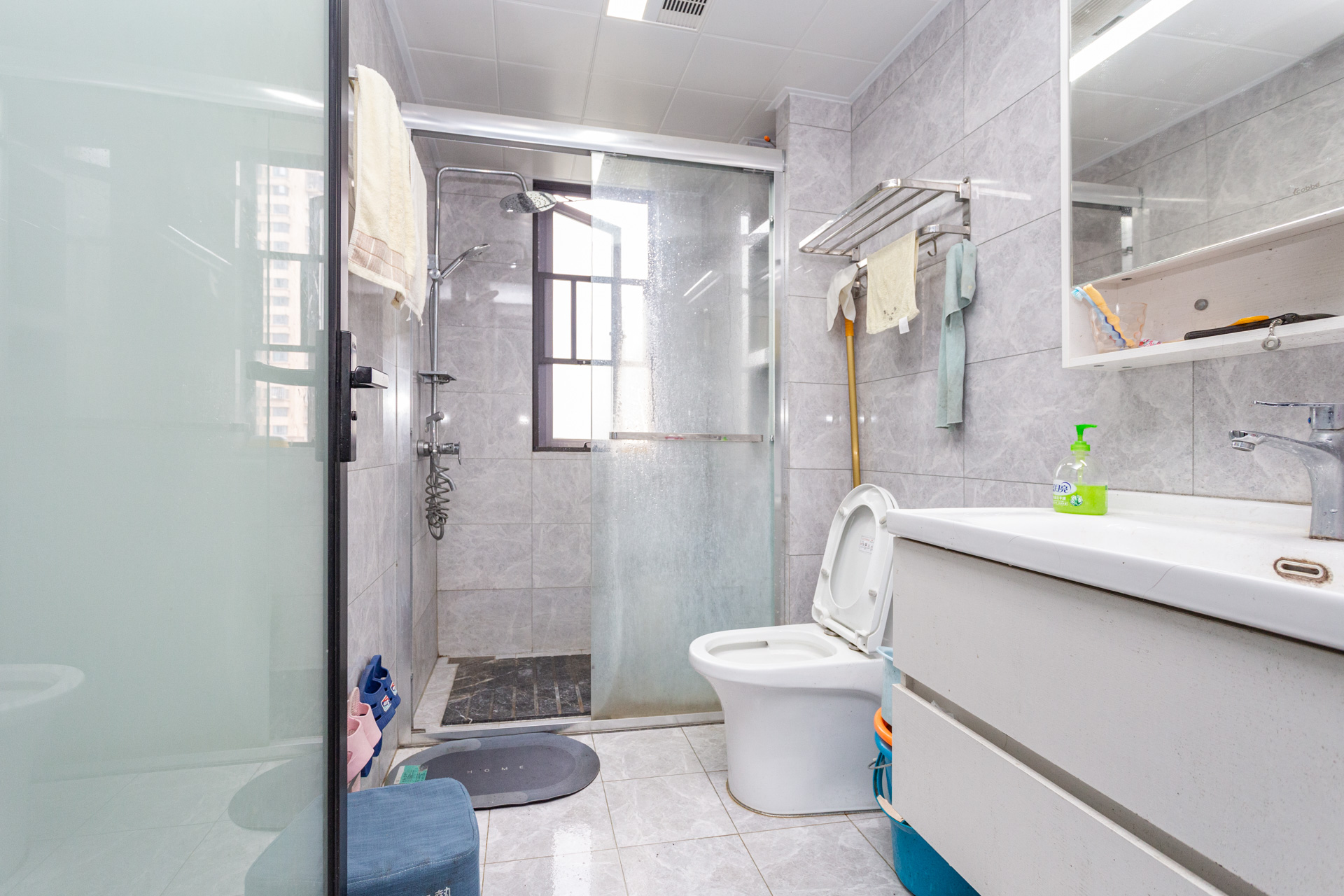 勤诚达境界城  4室2厅2卫    155.0万卫生间